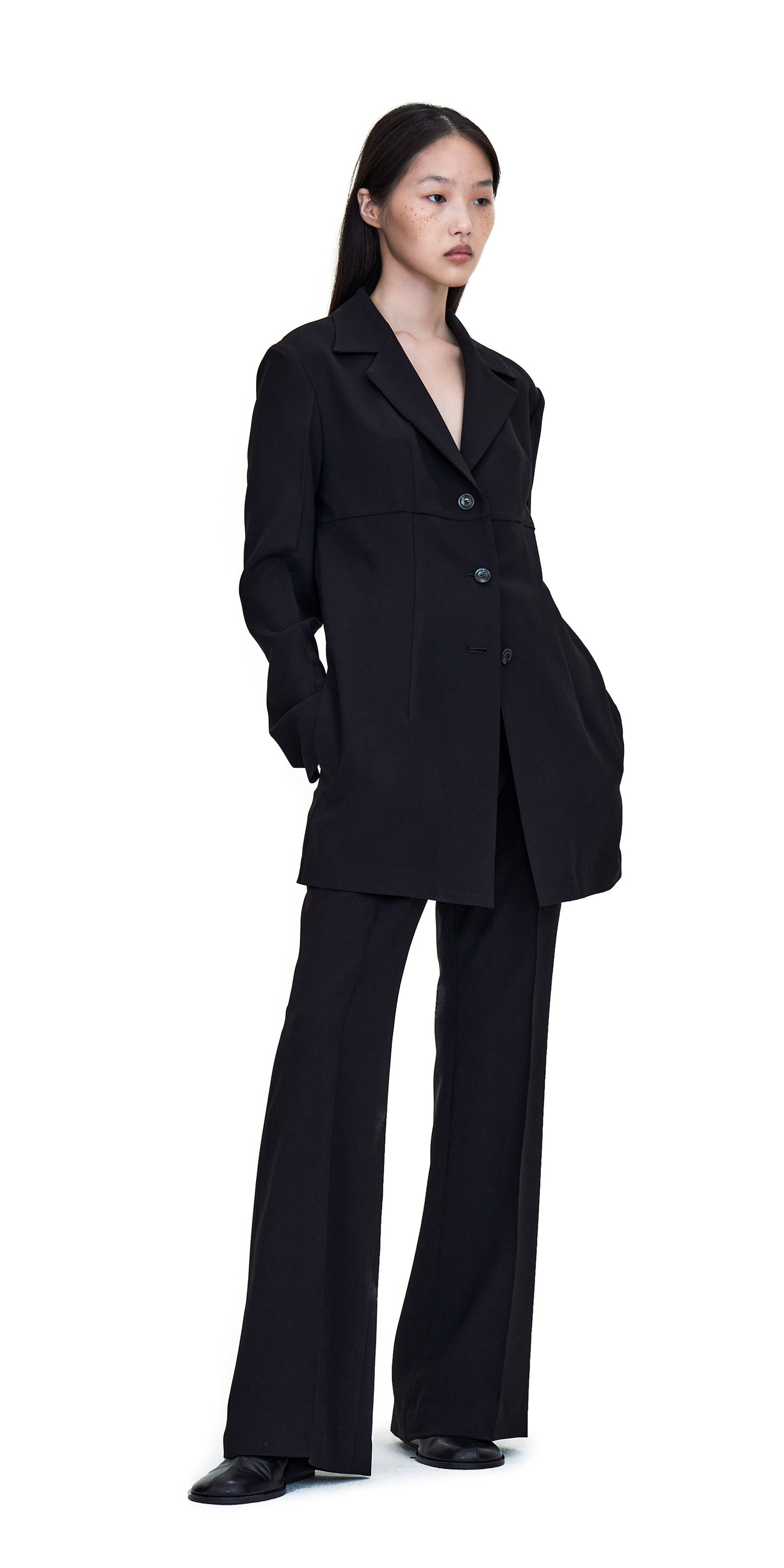 BLACK TAILORED BLAZER