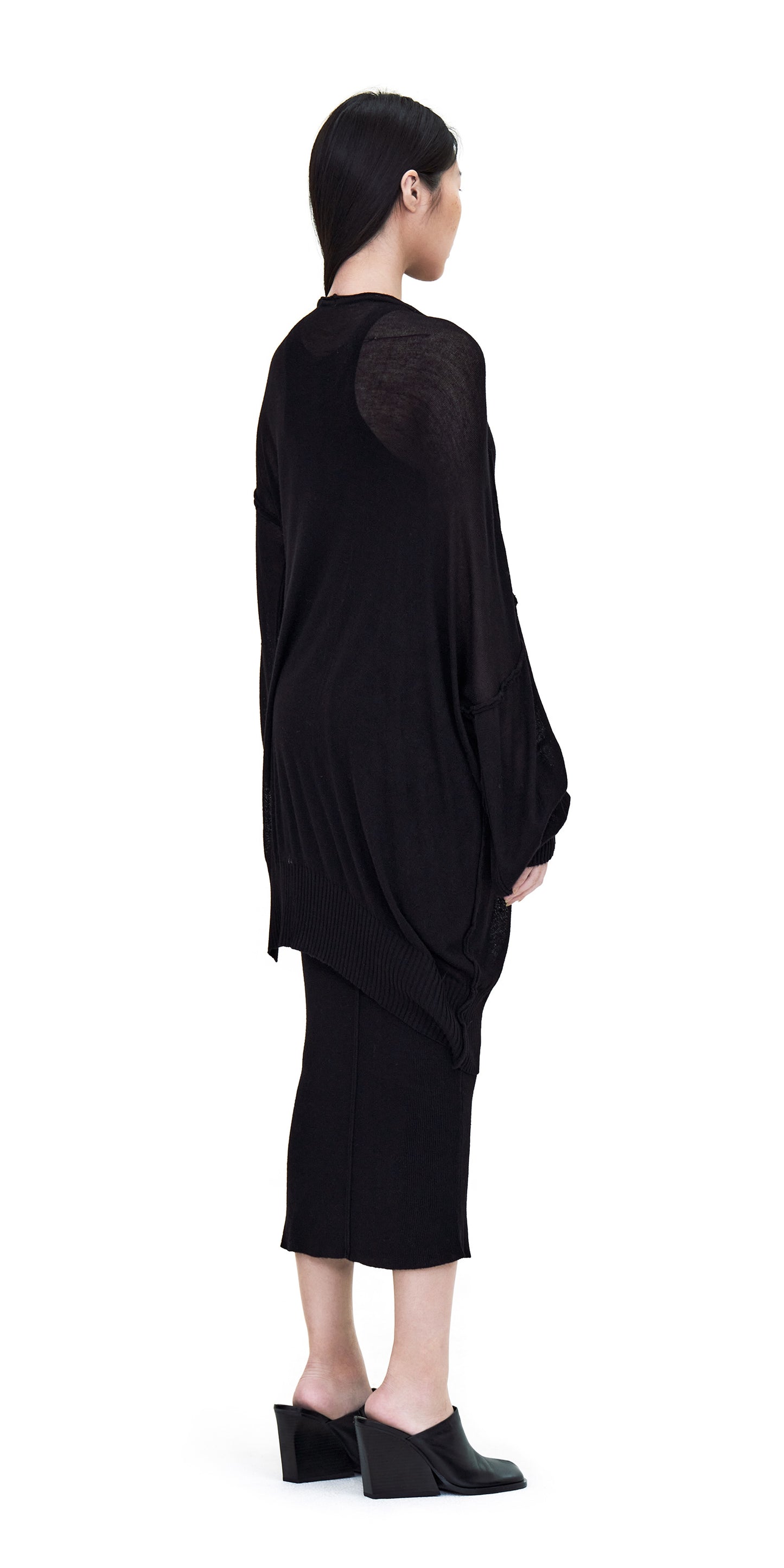 BLACK LONG SLEEVE OVERSIZED ASYMMETRIC CUTTING KNIT TOP
