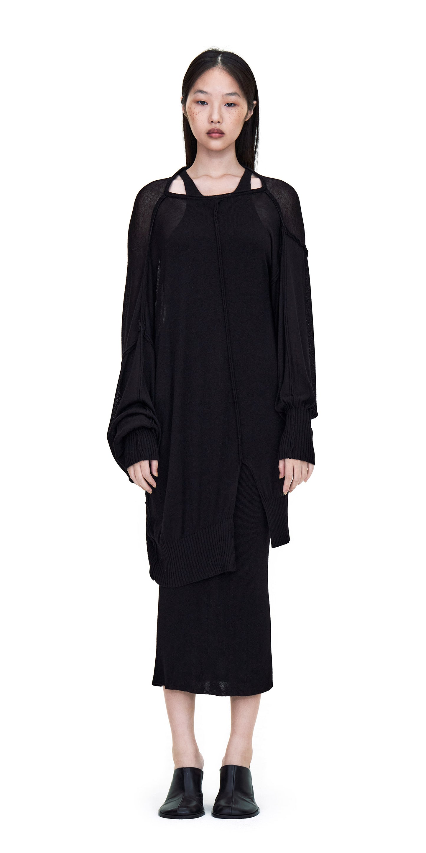 BLACK LONG SLEEVE OVERSIZED ASYMMETRIC CUTTING KNIT TOP