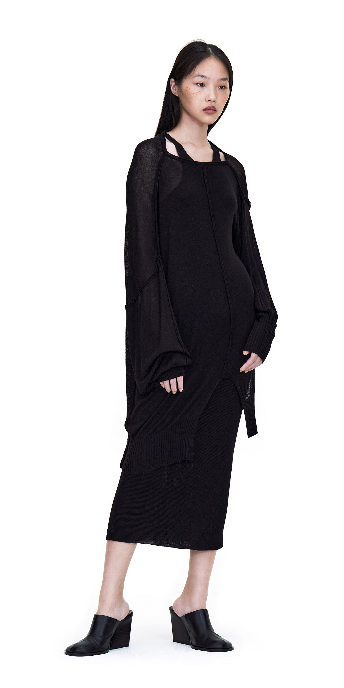 BLACK LONG SLEEVE OVERSIZED ASYMMETRIC CUTTING KNIT TOP