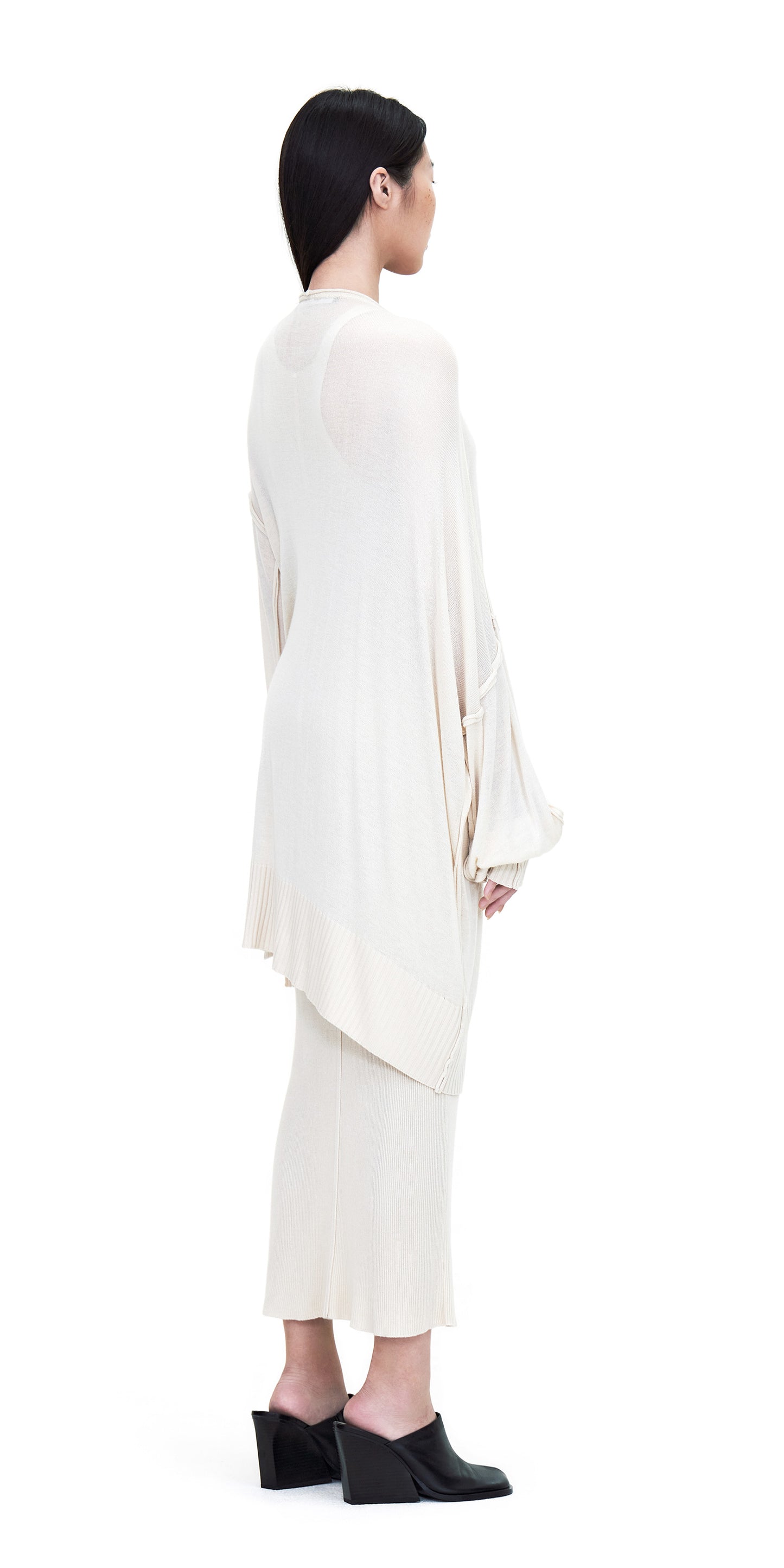 OFF-WHITE LONG SLEEVE OVERSIZED ASYMMETRIC CUTTING KNIT TOP