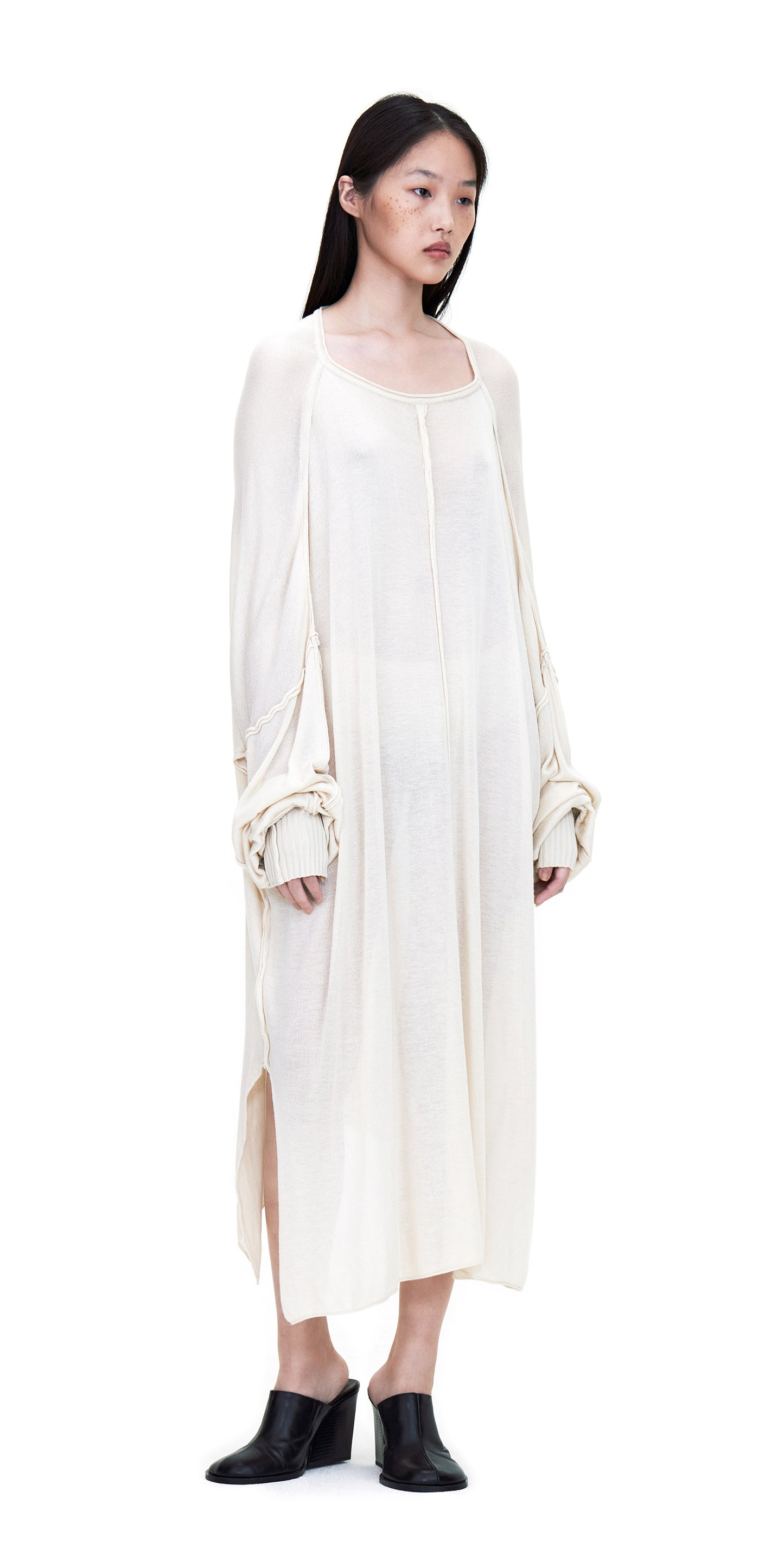 OFF-WHITE LONG SLEEVE OVERSIZED KNIT DRESS