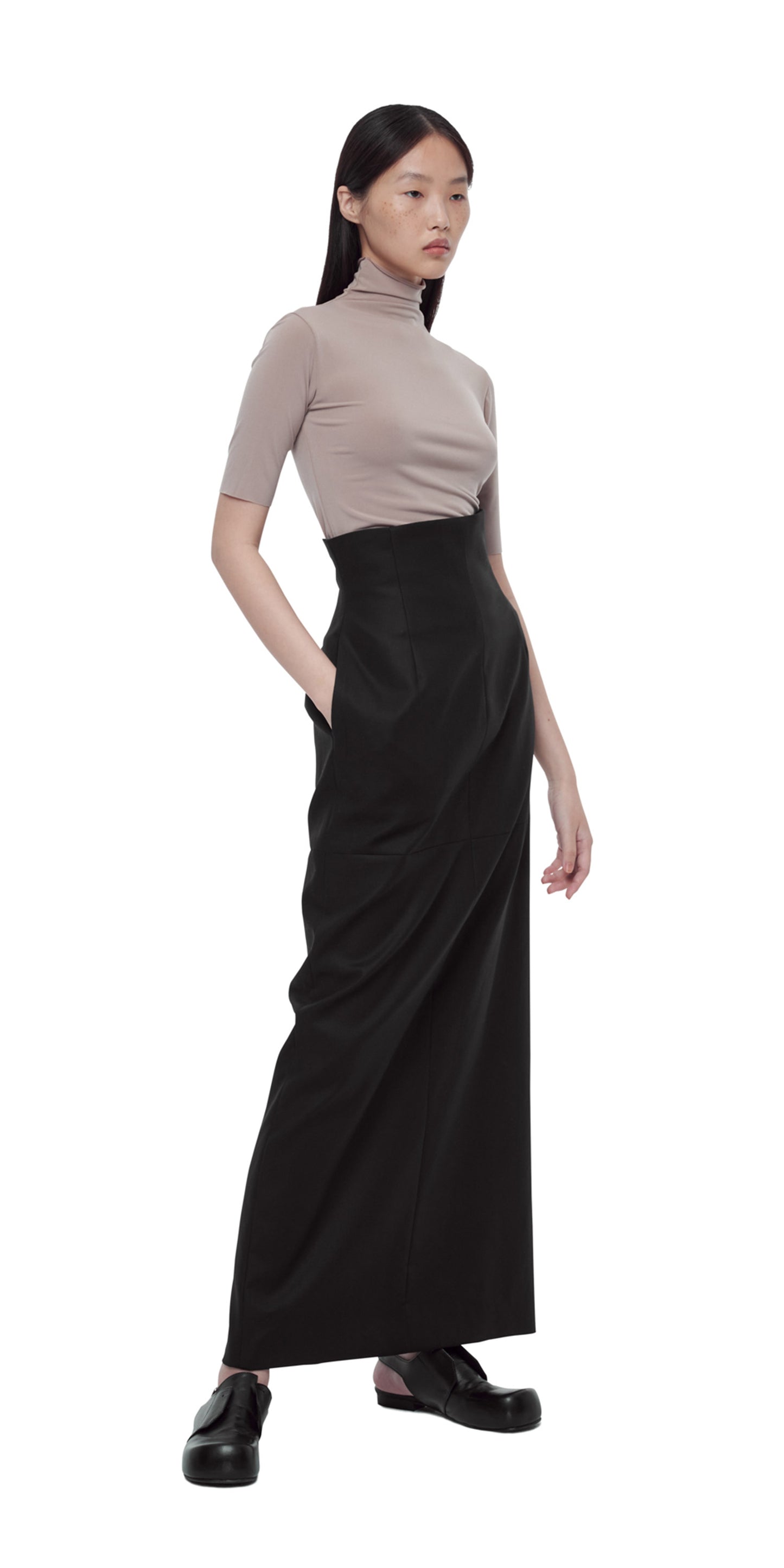 BLACK HIGH-WAIST LONG SKIRT