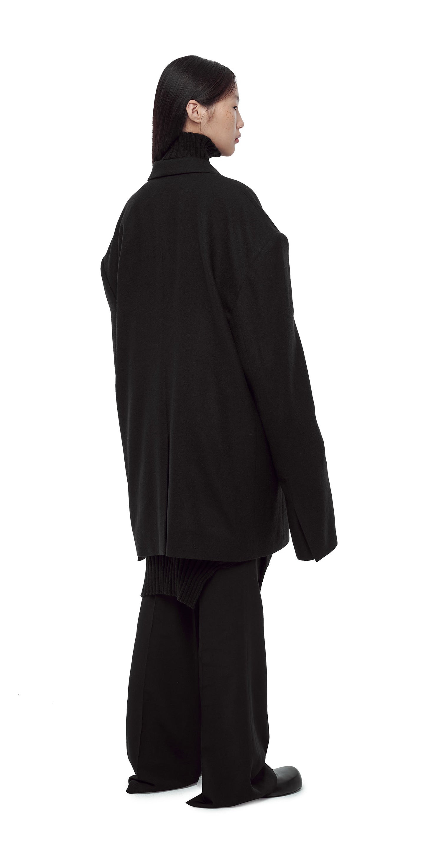 BLACK OVERSIZED BLAZER
