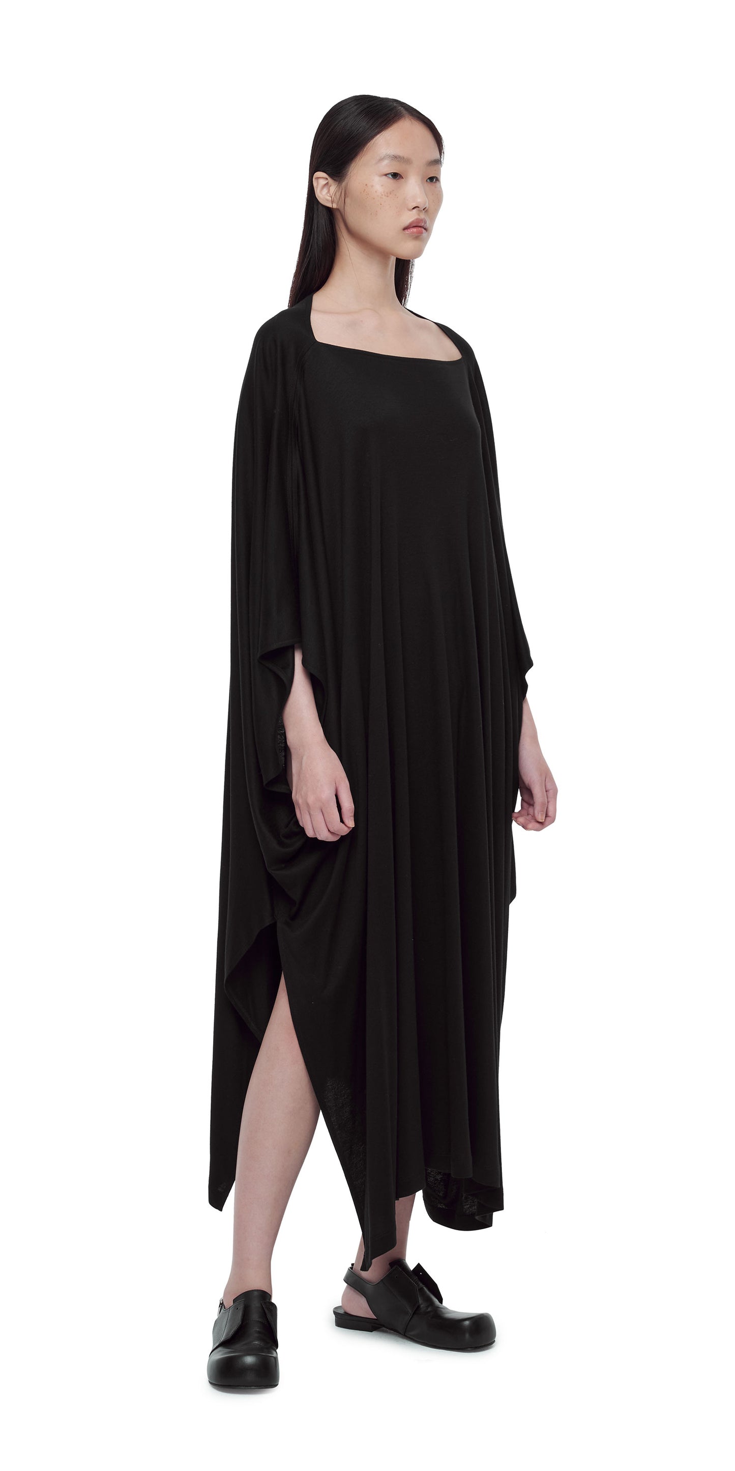 BLACK KNIT OVERSIZED SQUARE DRESS