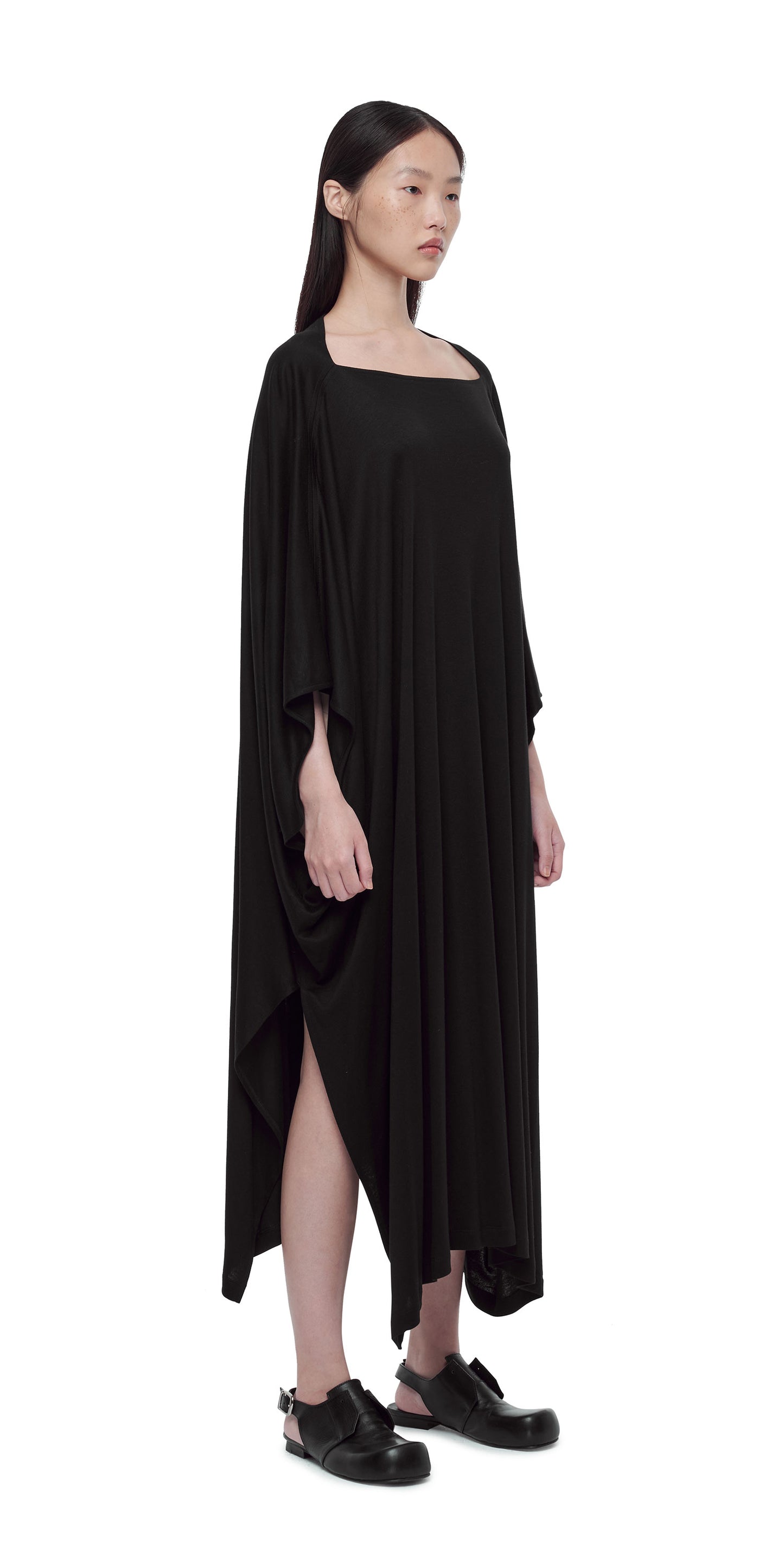 BLACK KNIT OVERSIZED SQUARE DRESS