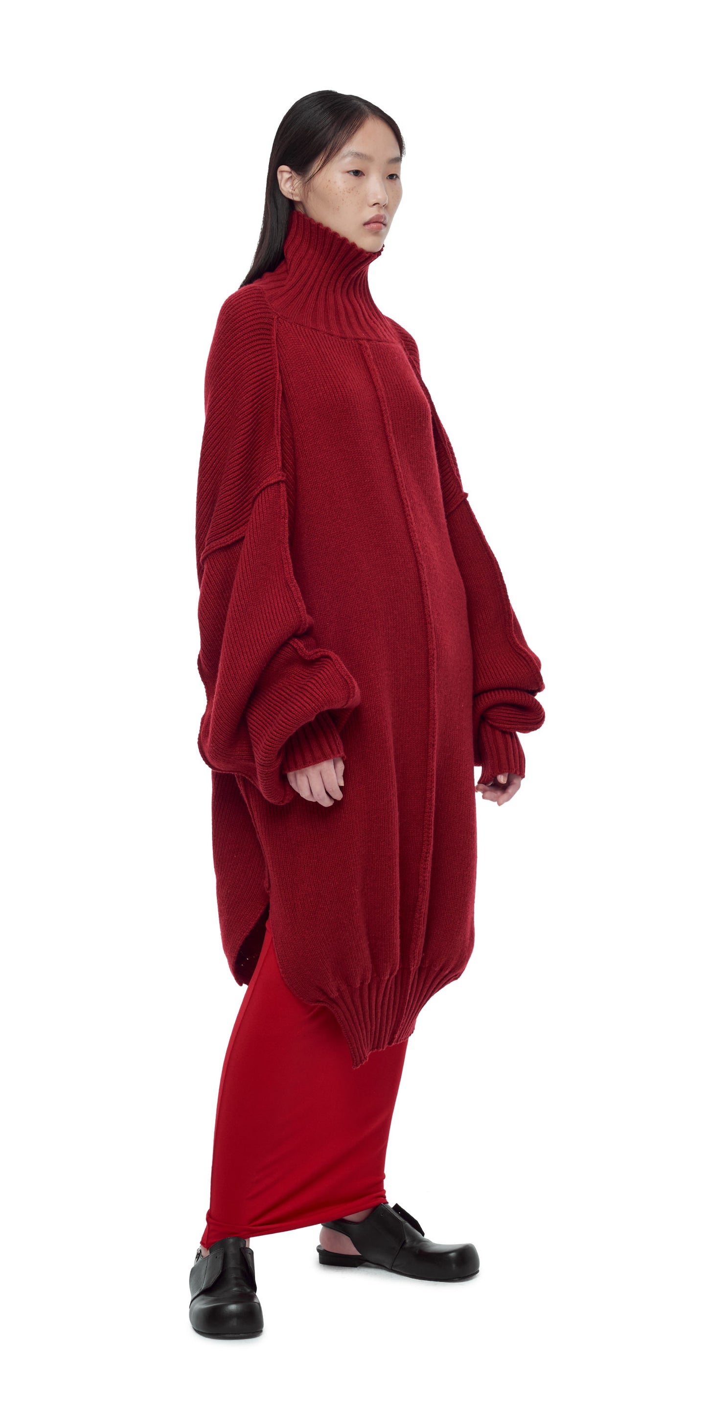 RED OVERSIZED KNIT TURTLENECK DRESS