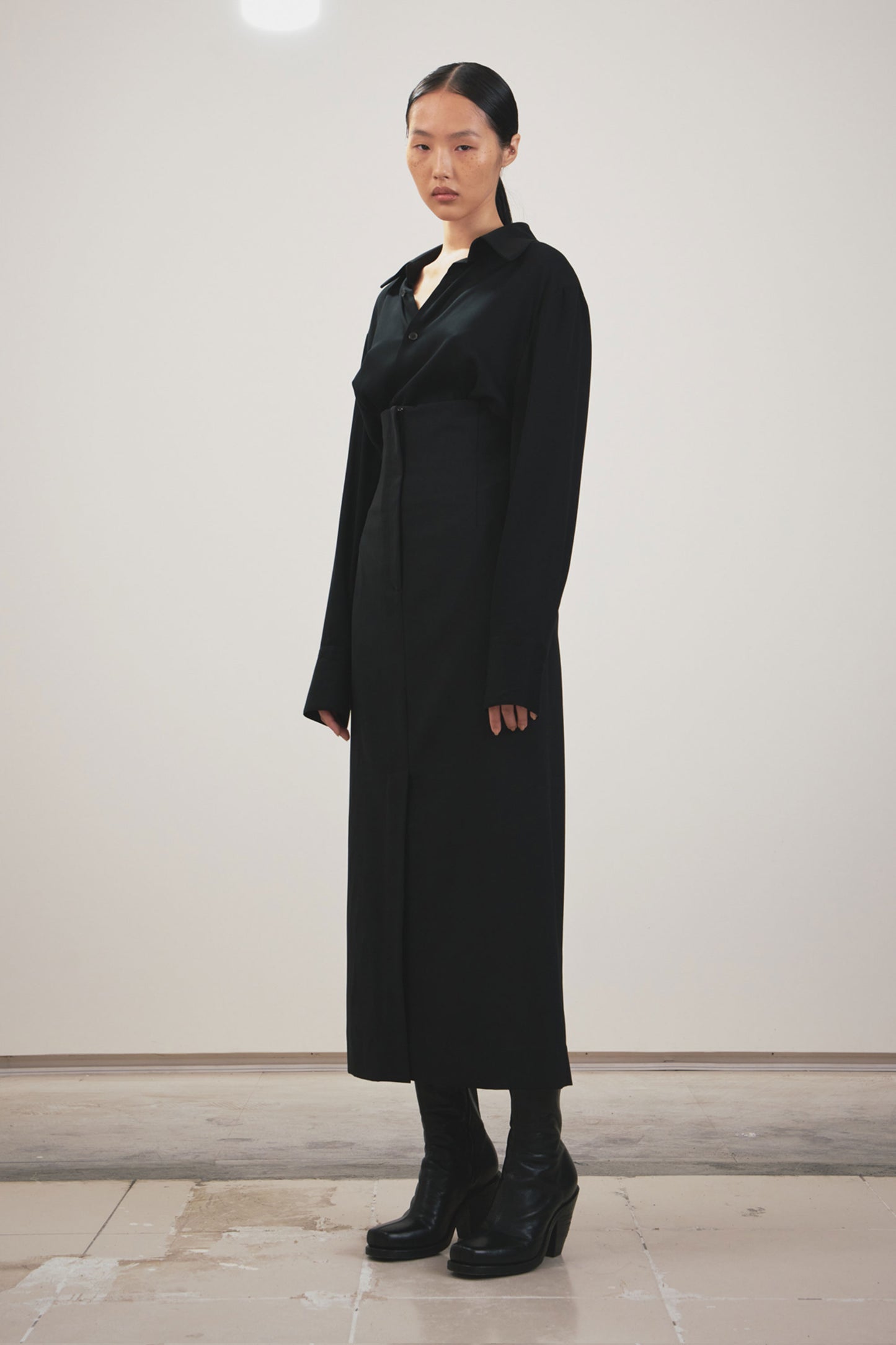 BLACK HIGH-WAIST PENCIL SKIRT