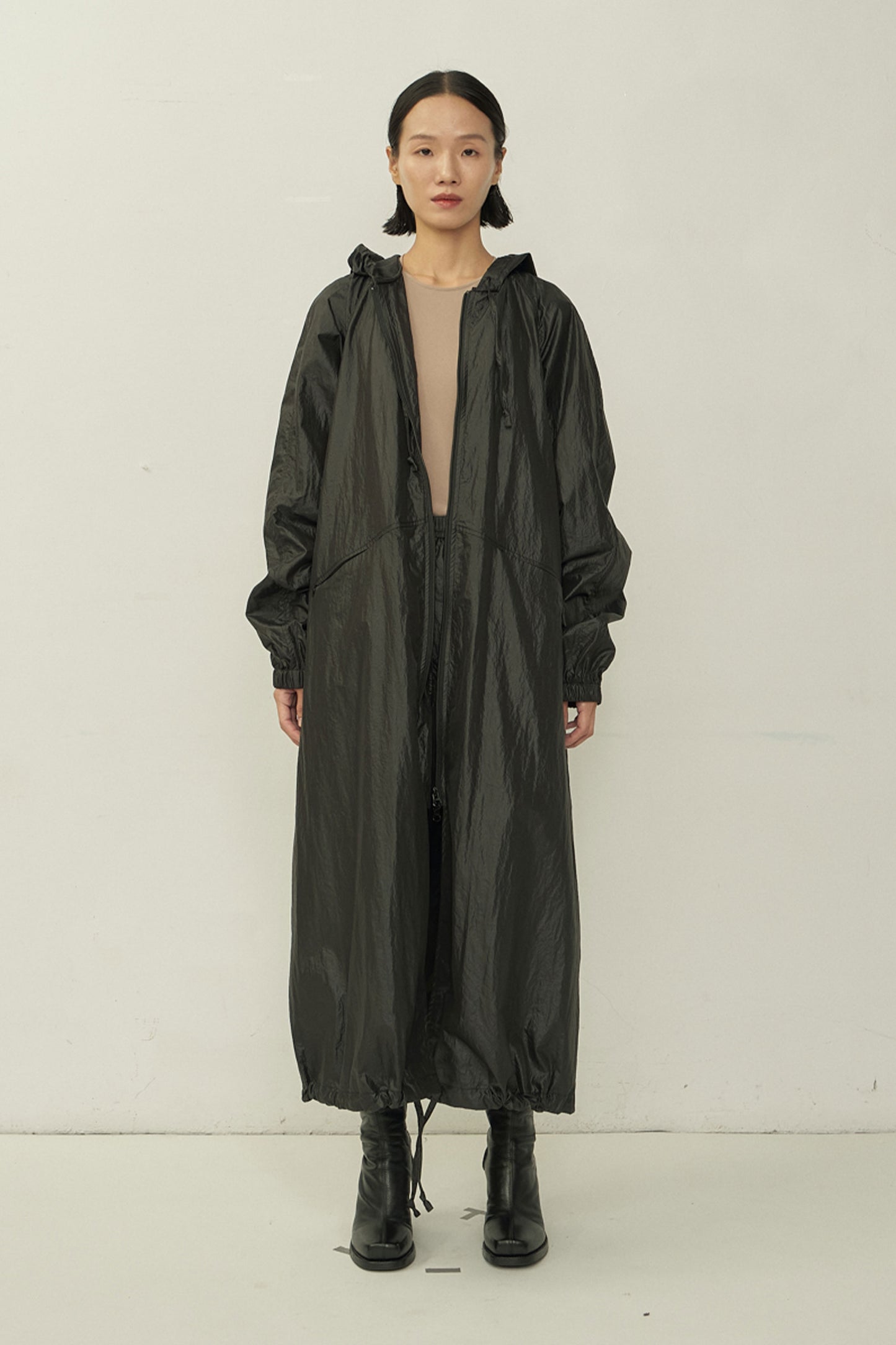 BLACK OVERSIZED ZIP HOODED WIND COAT