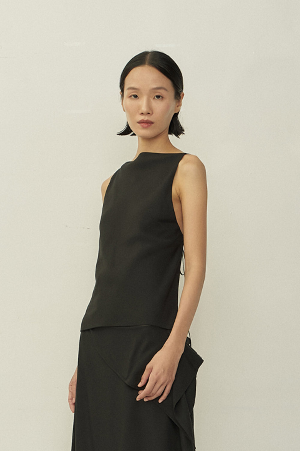 BLACK BIAS CUT SQUARE NECK OPEN BACK TOP