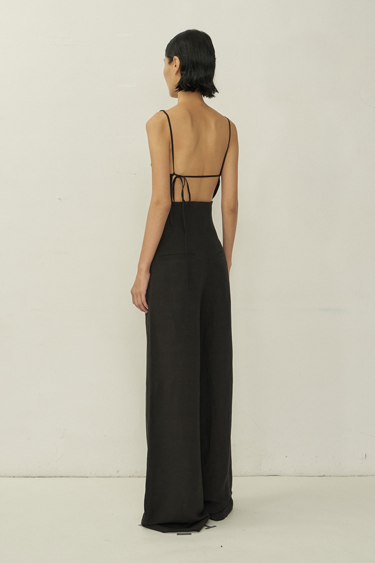 BLACK BIAS CUT SQUARE NECK OPEN BACK TOP