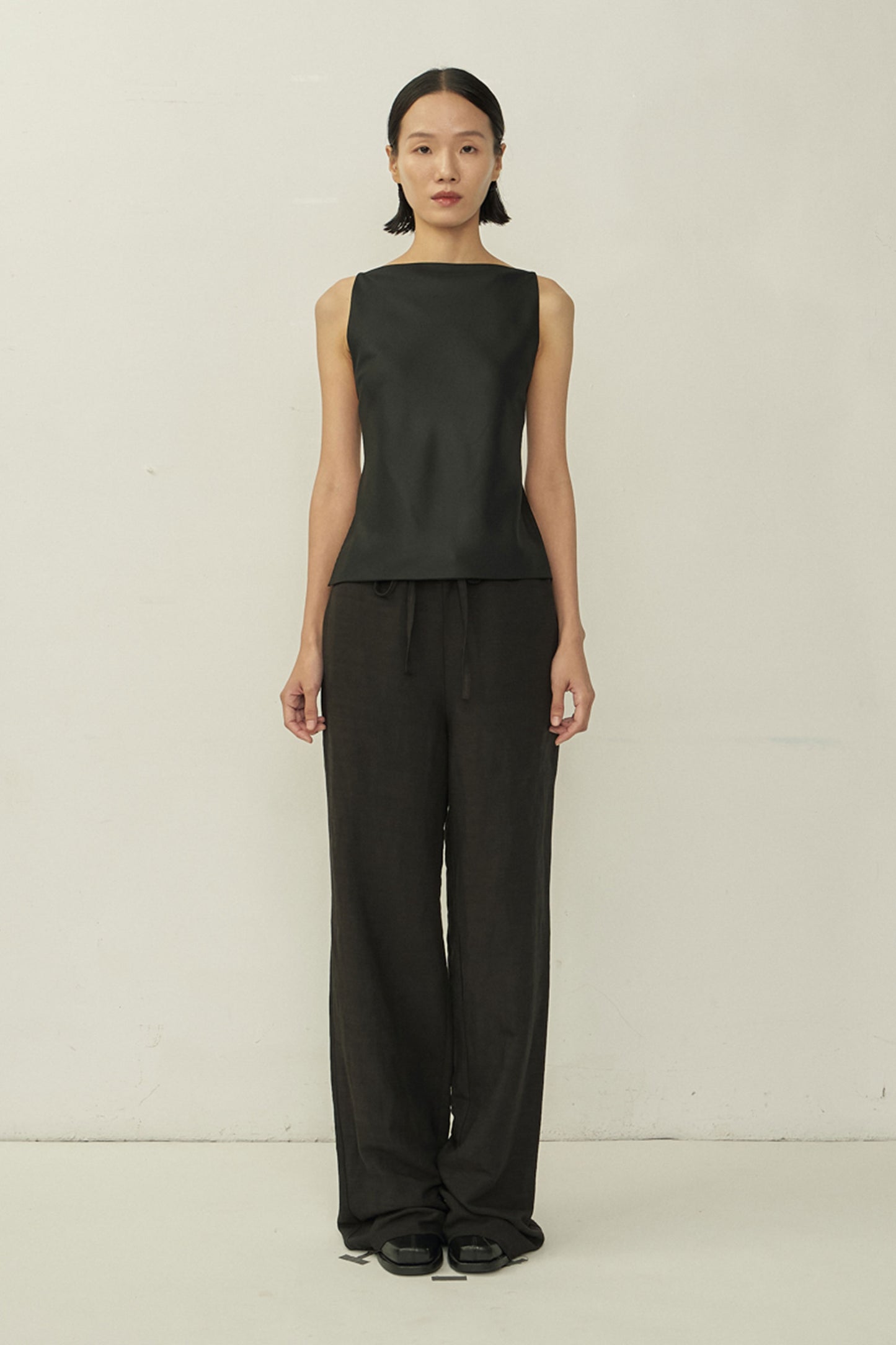 BLACK LOW RISE DRAWSTRING RAW EDGE TROUSERS