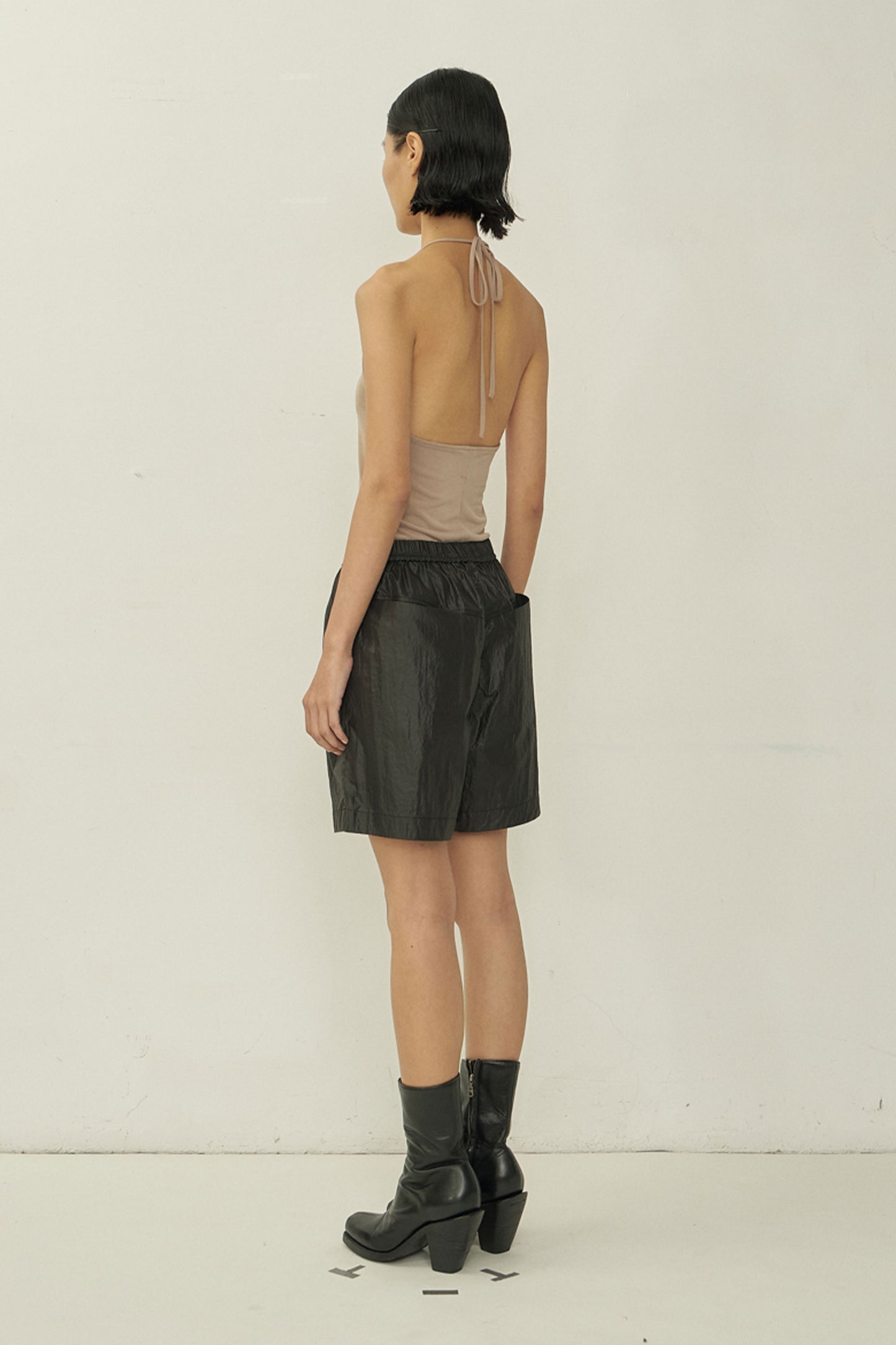 BLACK WIDE SHORTS