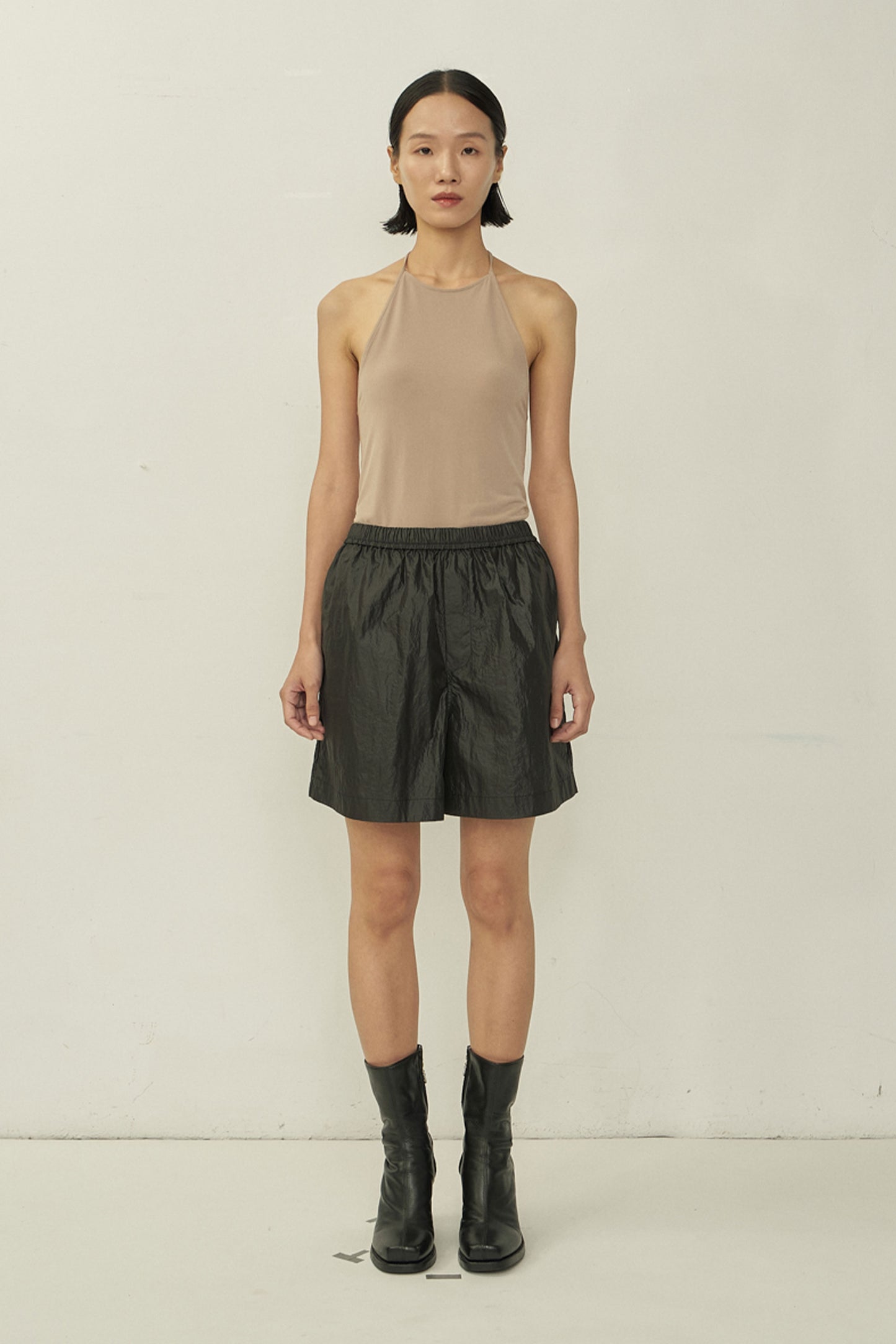 BLACK WIDE SHORTS
