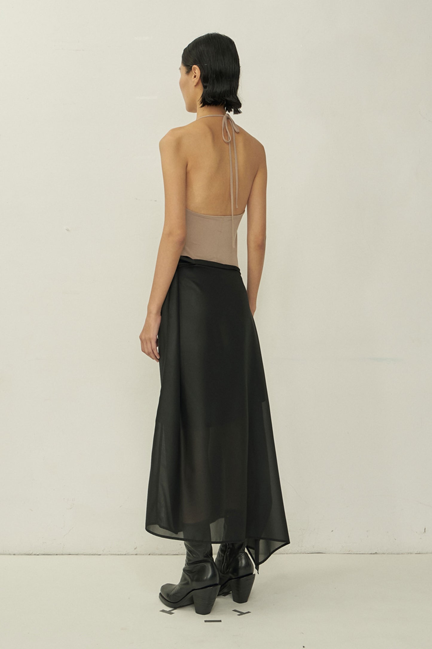 BLACK CHIFFON ASYMMETRIC CUTTING SKIRT