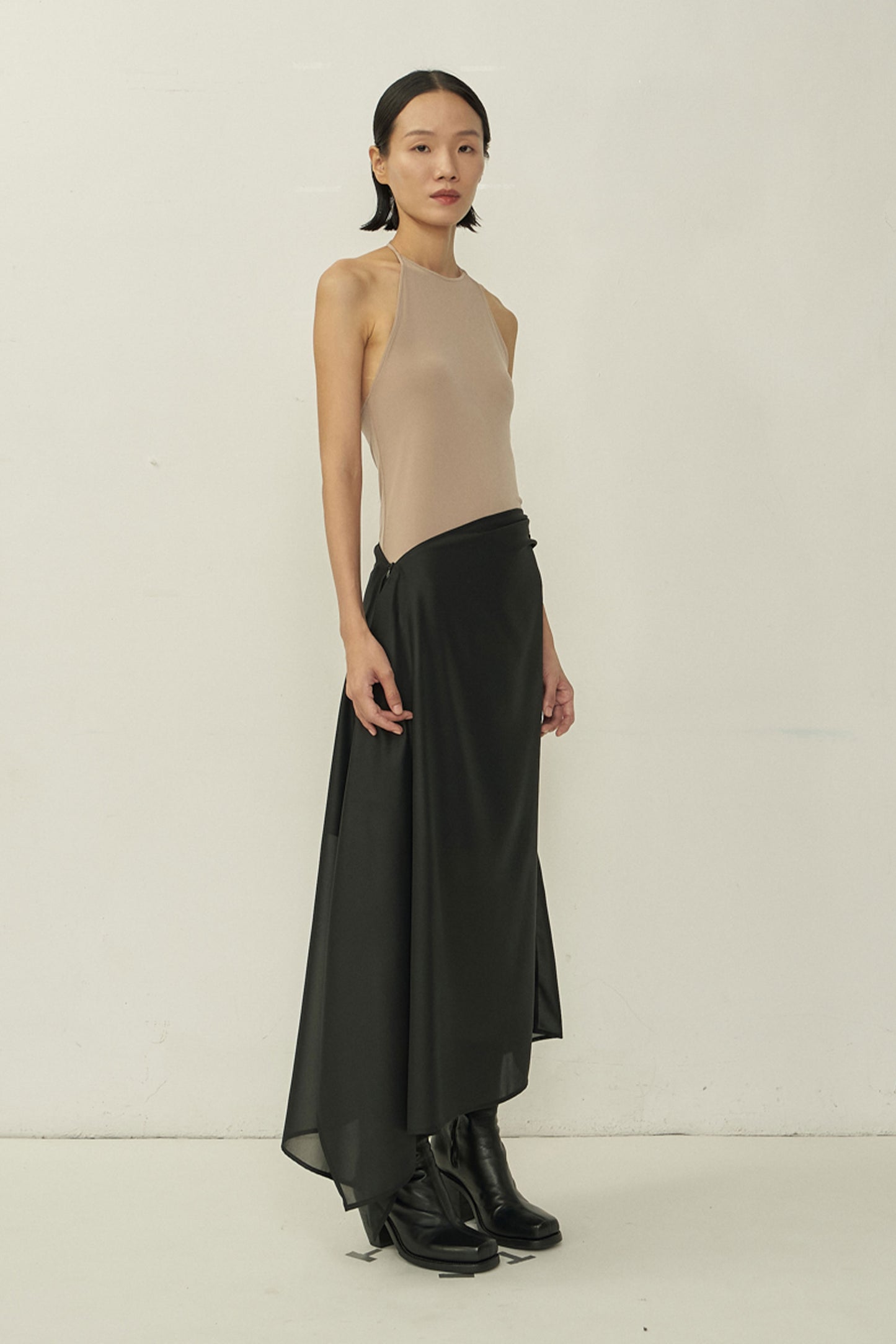 BLACK CHIFFON ASYMMETRIC CUTTING SKIRT