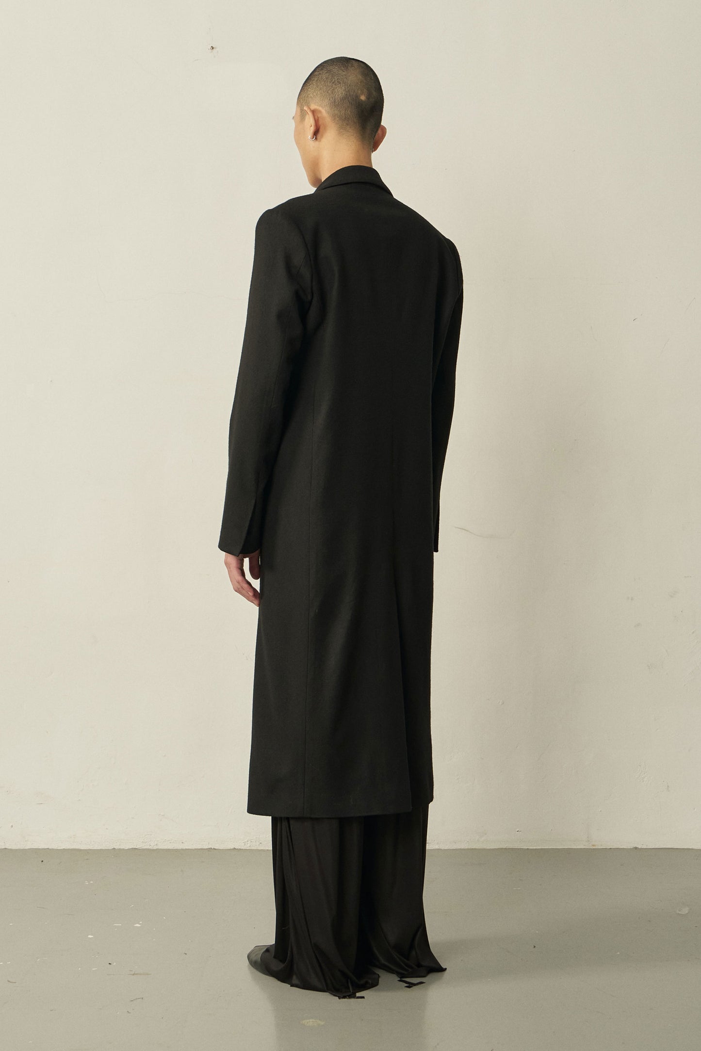 BLACK WOOL DESIGN LINE BLAZER COAT
