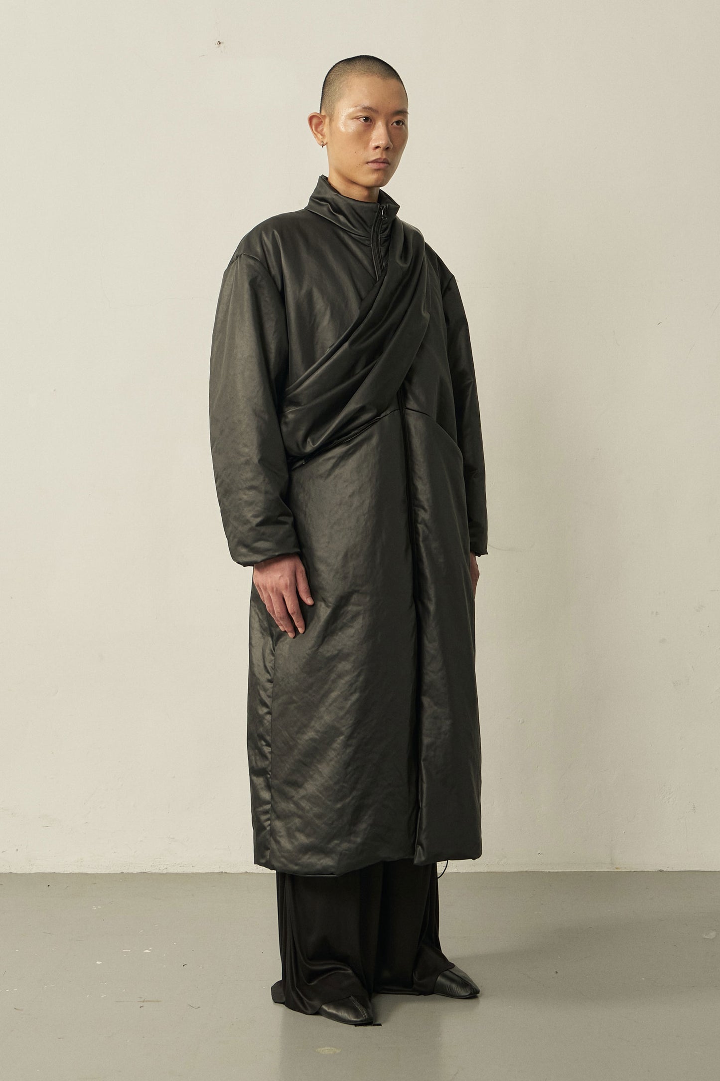 BLACK HIGH NECK ZIP PADDED COAT