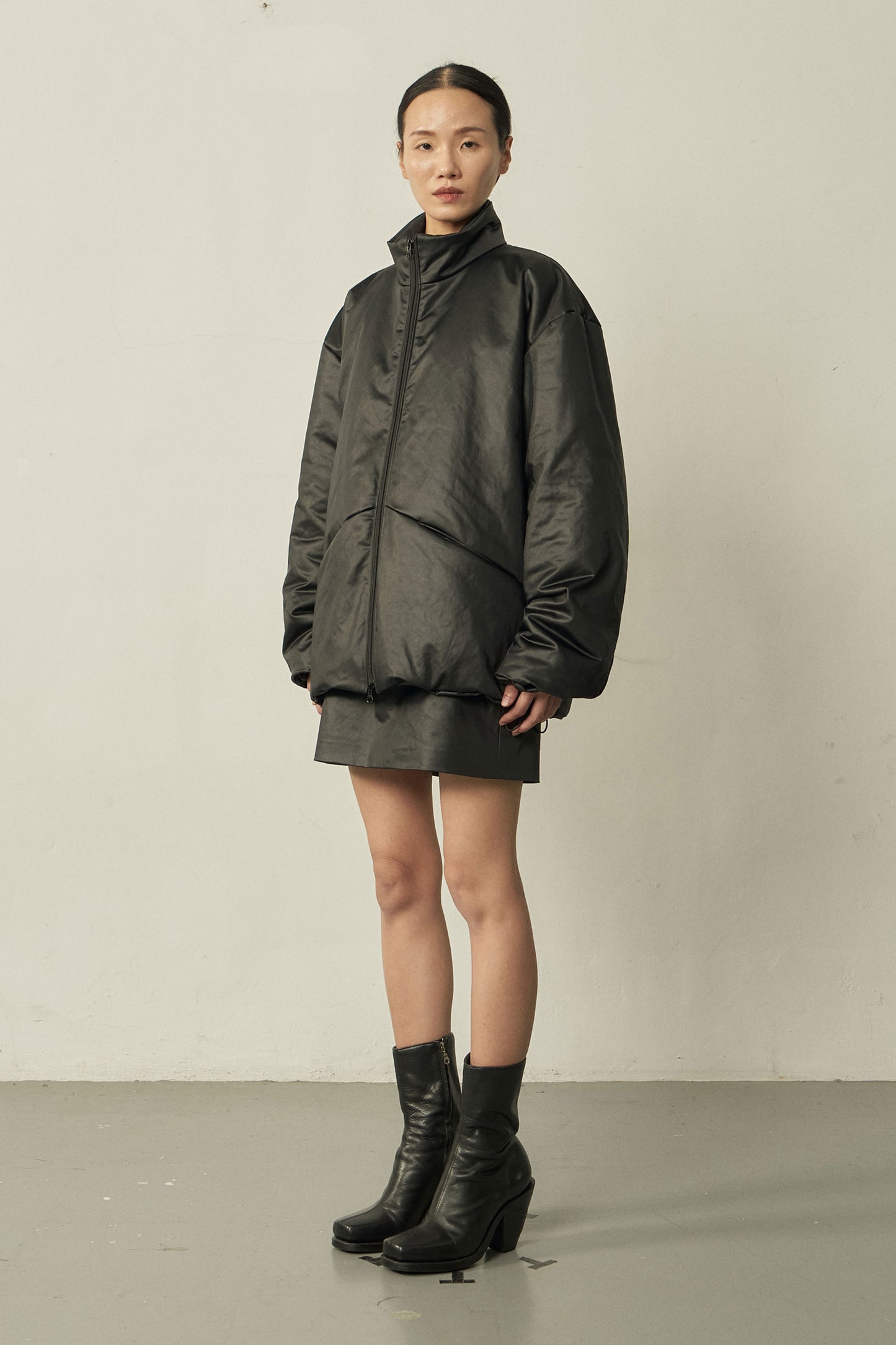BLACK PADDED SHORT COAT