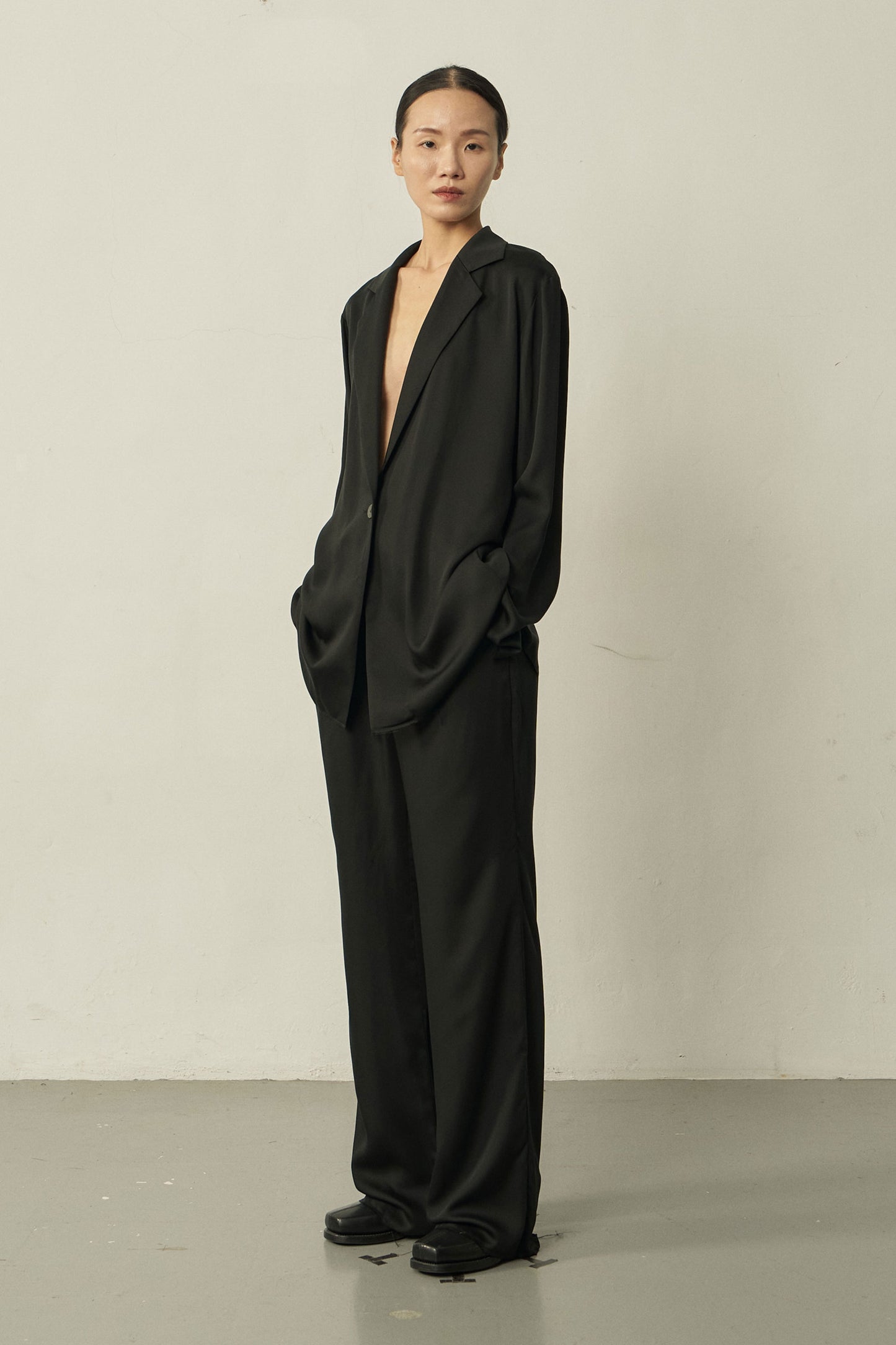 BLACK CUPRO RAW EDGE BLAZER SHIRT