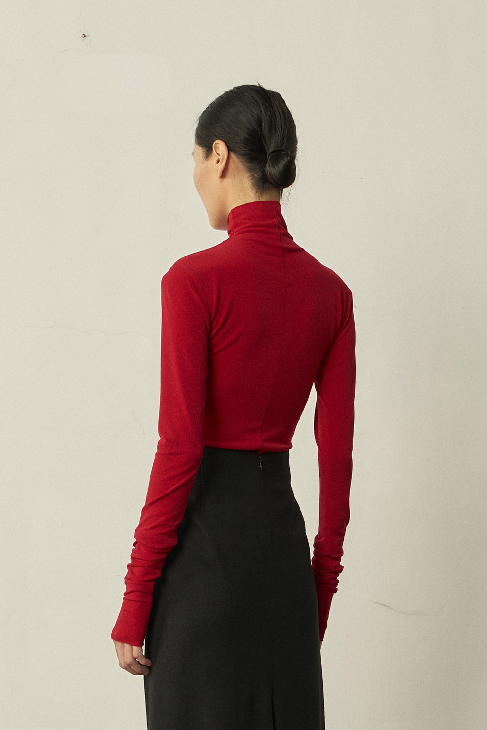 RED LONG-SLEEVE HIGH NECK SKINNY TOP