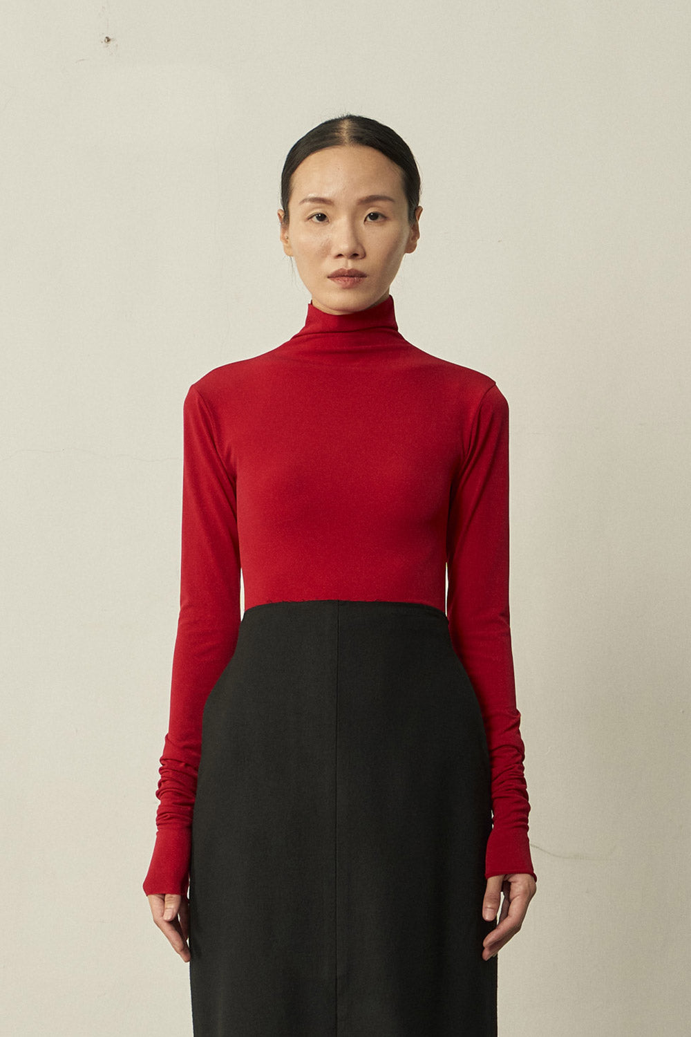 RED LONG-SLEEVE HIGH NECK SKINNY TOP