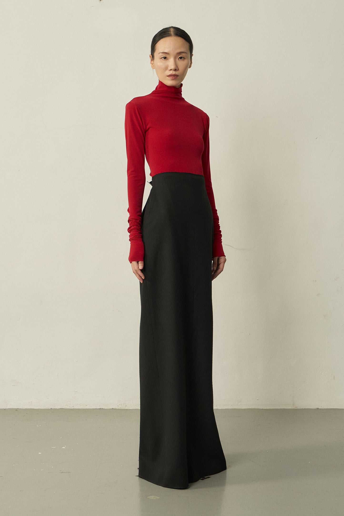 RED LONG-SLEEVE HIGH NECK SKINNY TOP