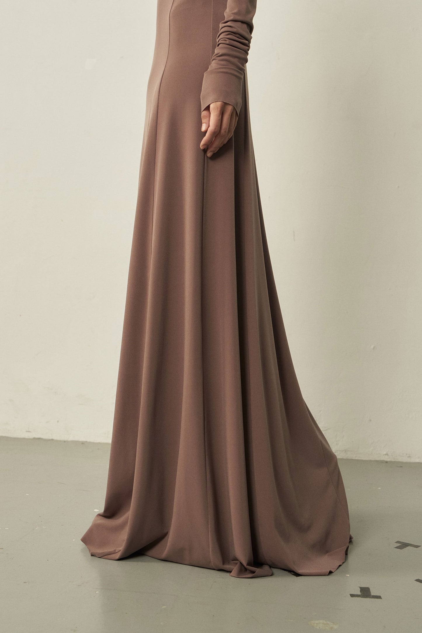 KHAKI LONG-SLEEVE HIGH NECK SKINNY MAXI FLARED DRESS