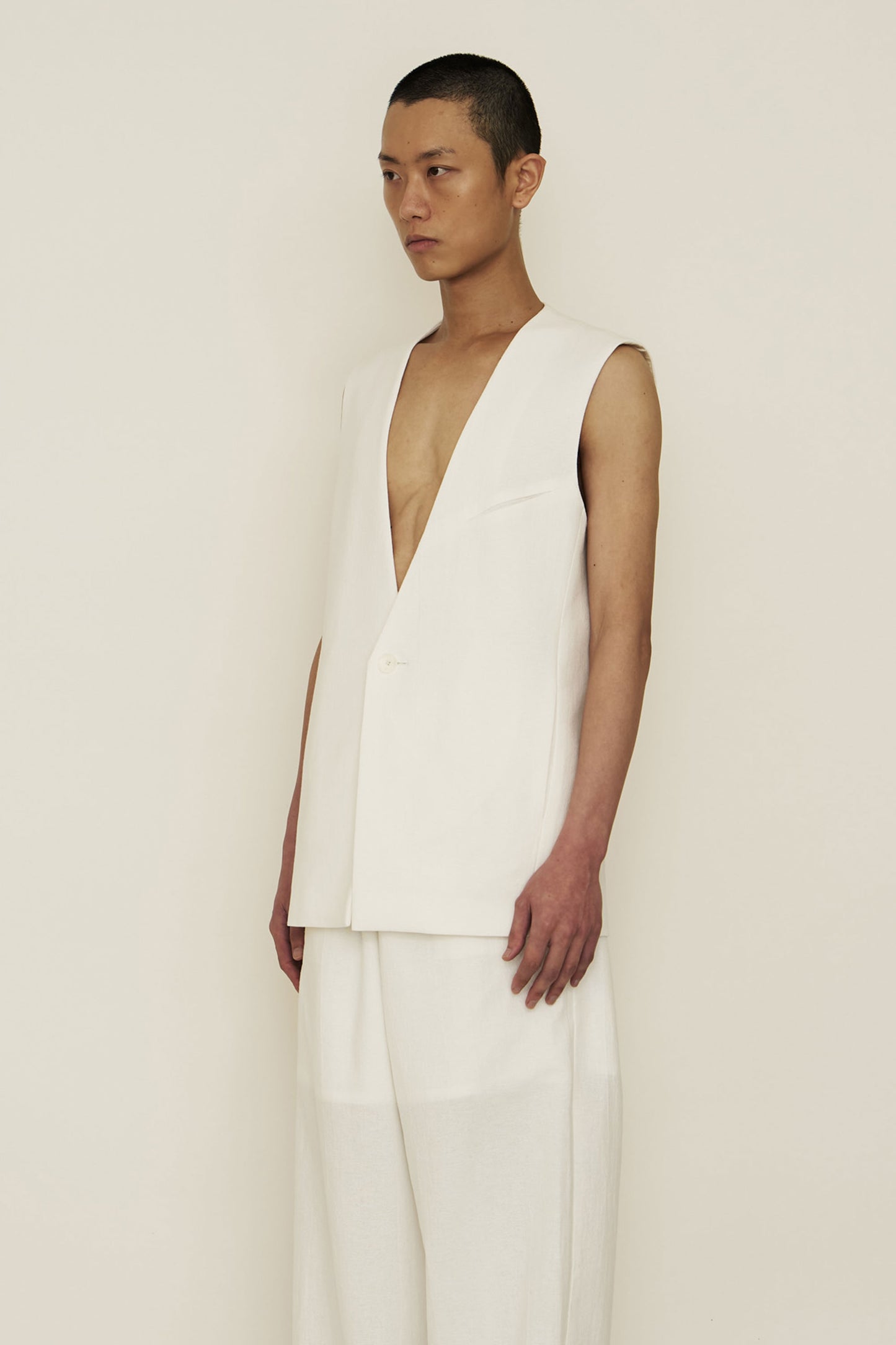 WHITE COTTON SUIT VEST