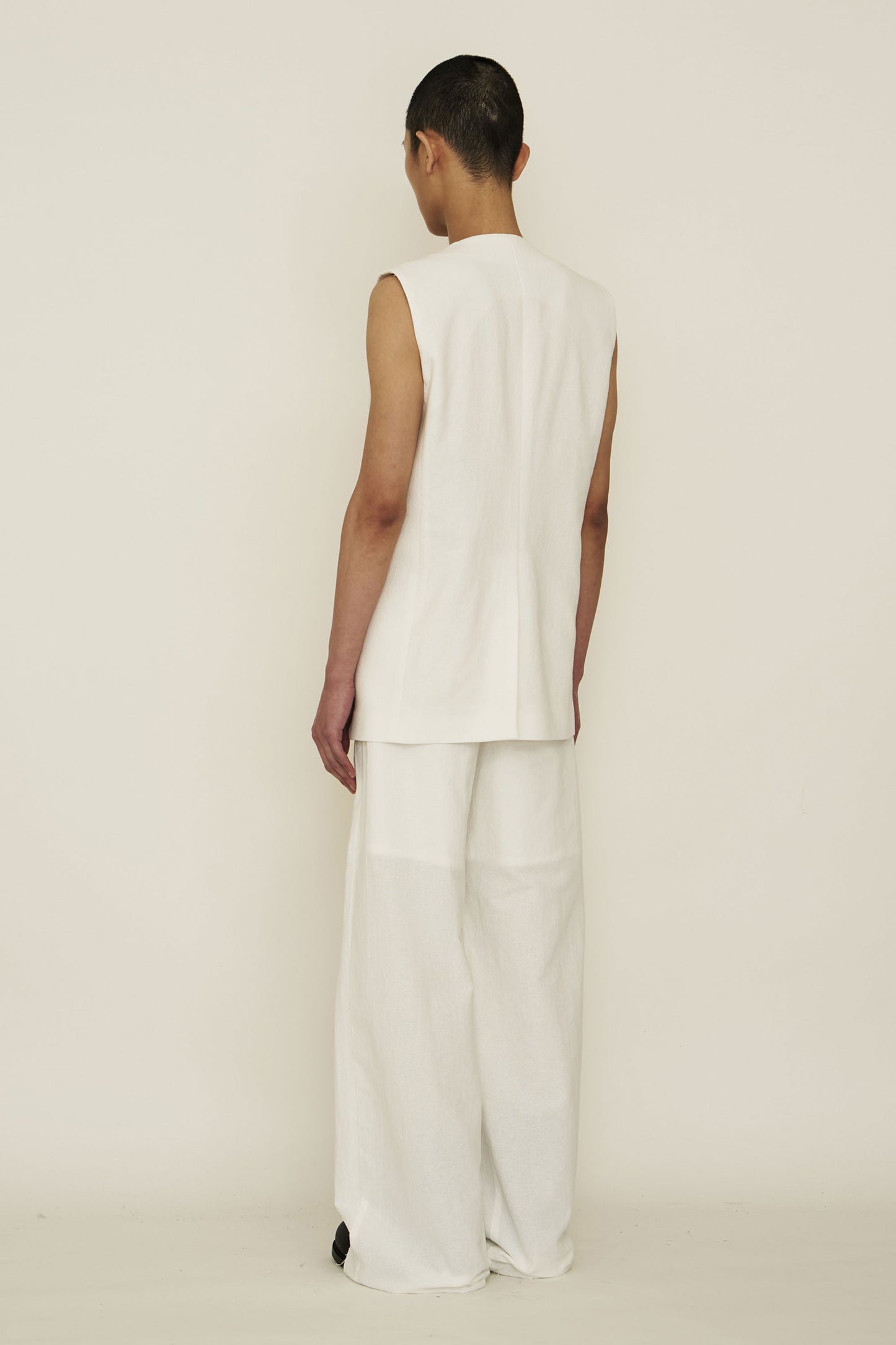 WHITE COTTON SUIT VEST