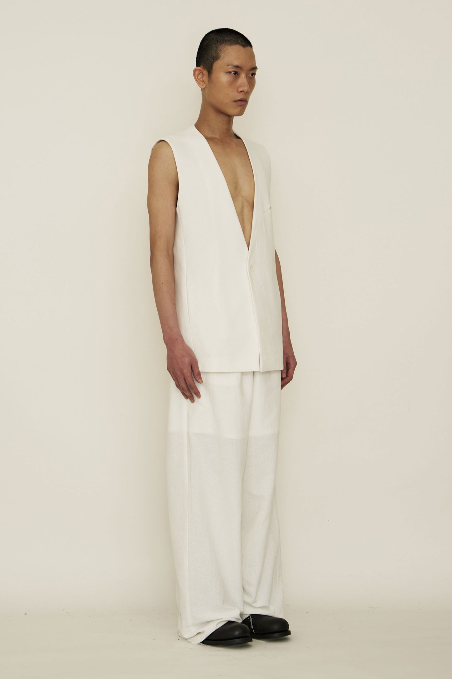 WHITE COTTON SUIT VEST
