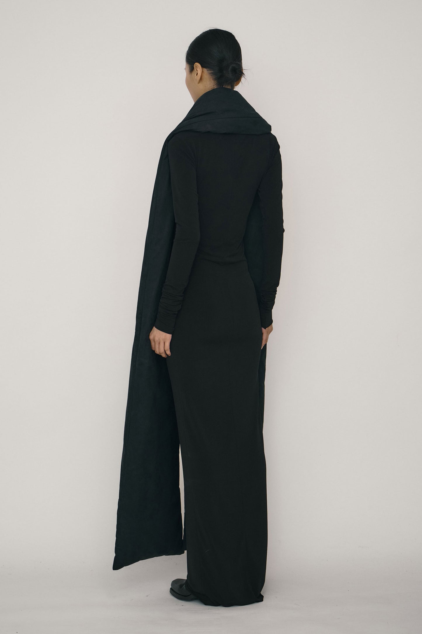 BLACK FAUX-SUEDE PADDED MAXI SCARF