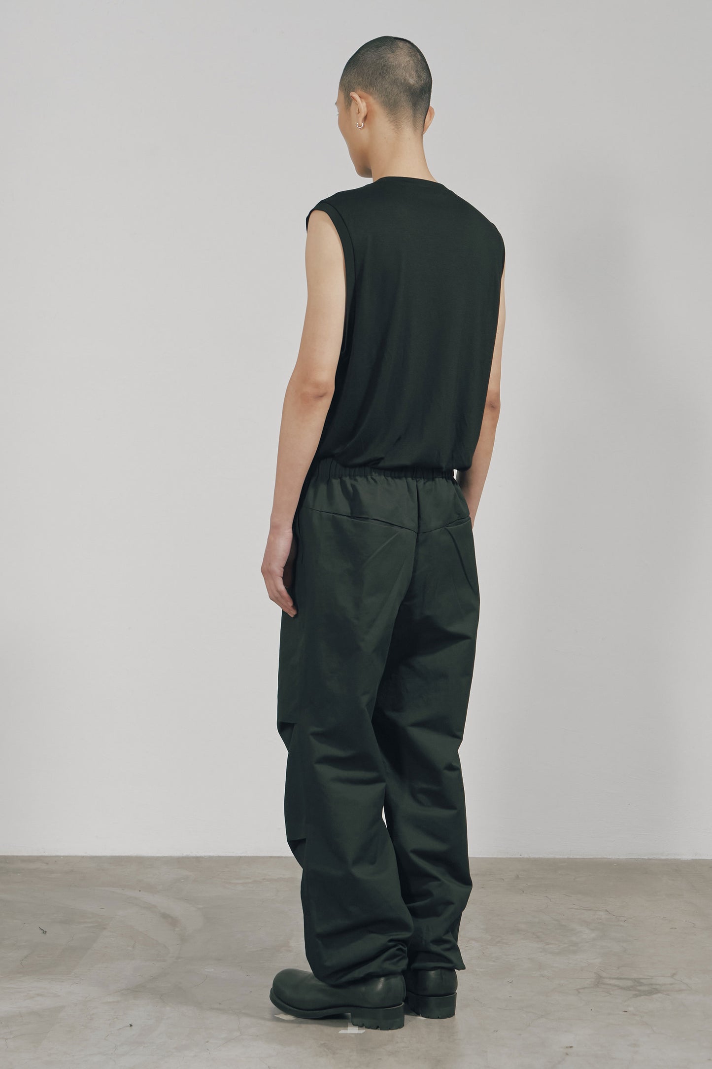 BLACK COTTON TWILL KNEE-TUCK PANTS (MADE TO ORDER)