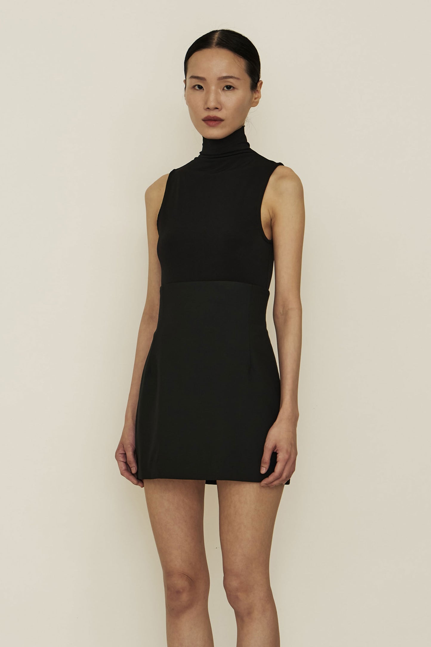 BLACK SKINNY HIGH NECK SLEEVELESS TOP