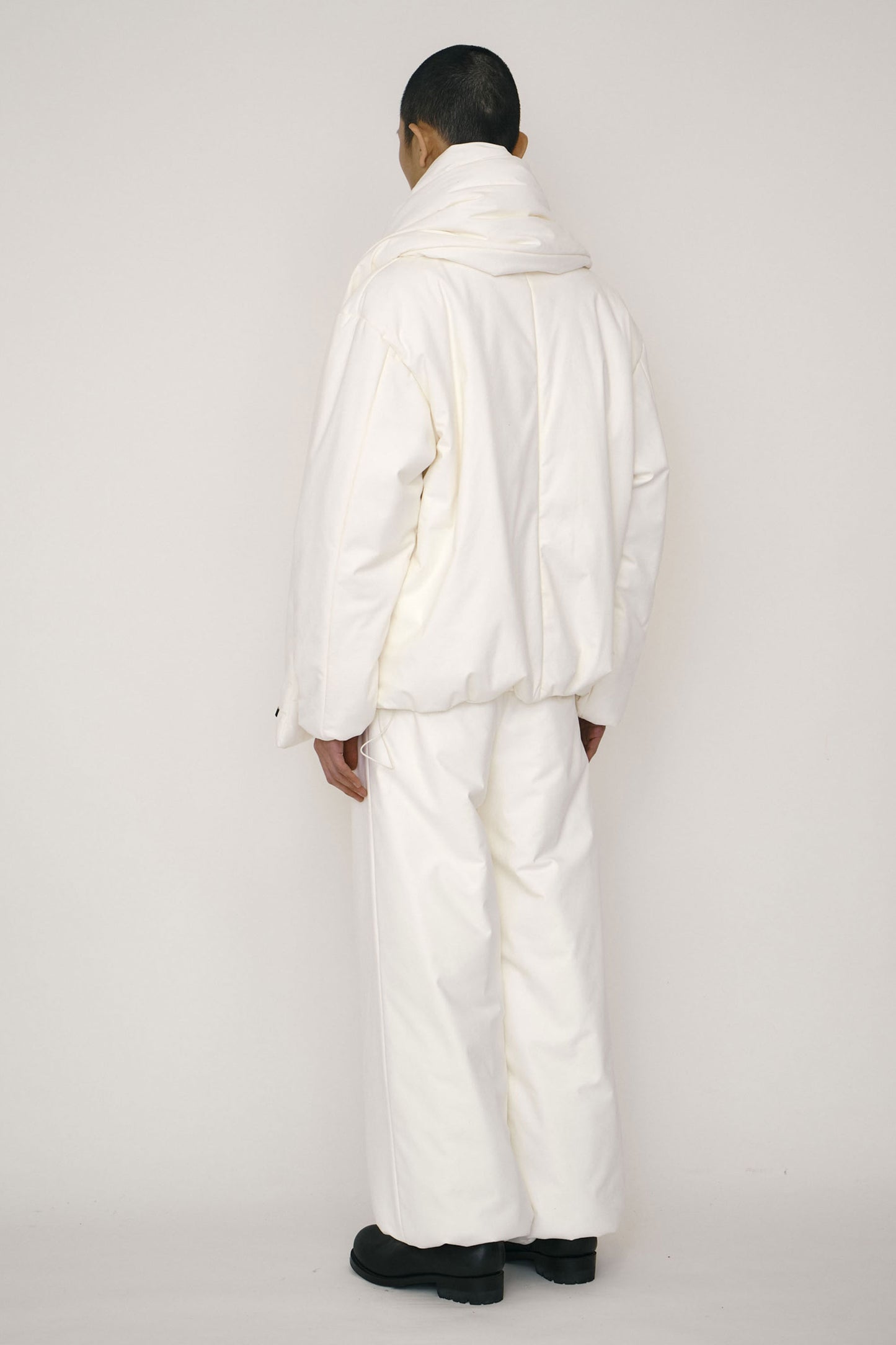 WHITE FAUX-SUEDE PADDED HIGH-NECK JACKET (MADE TO ORDER)