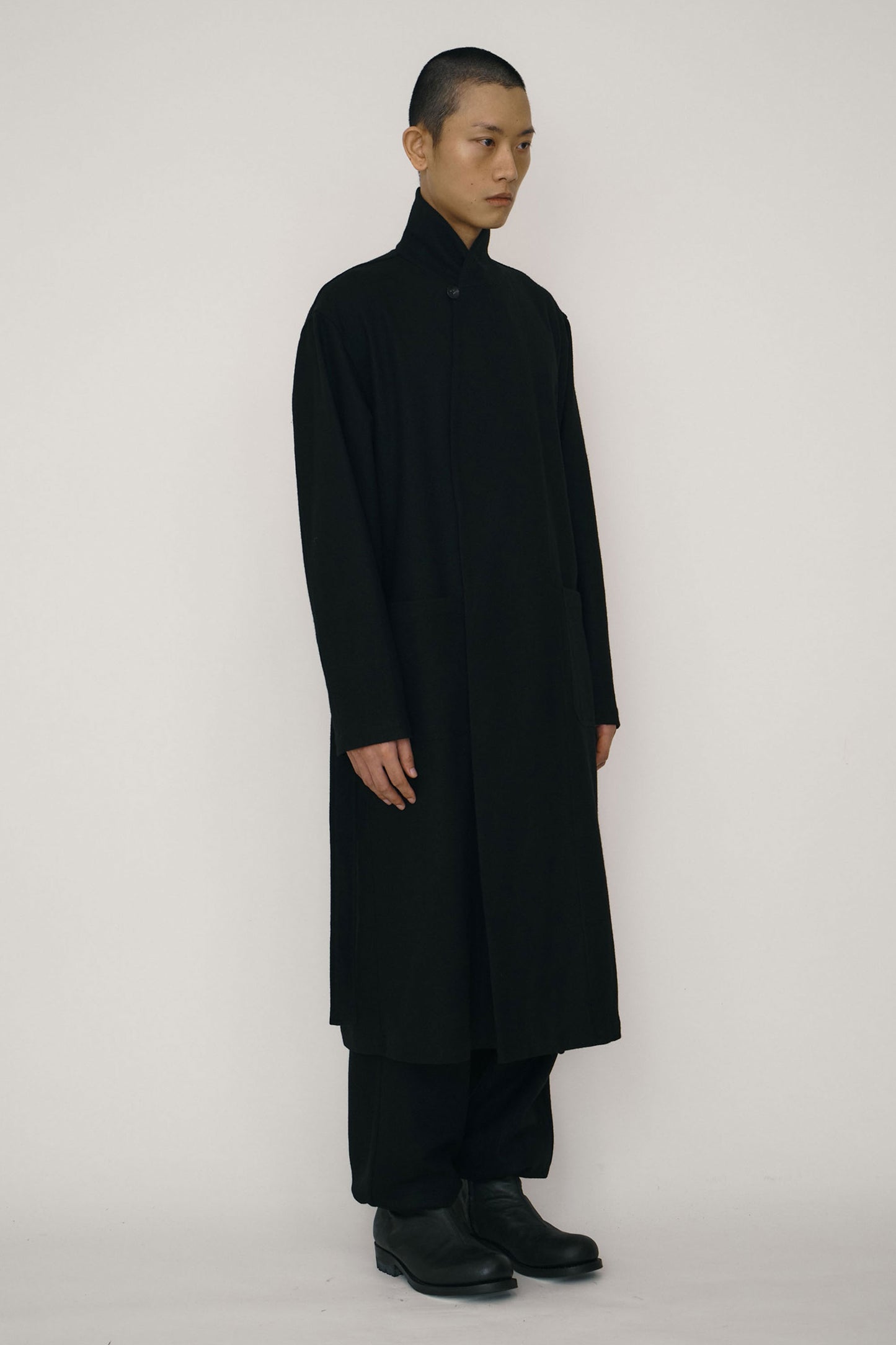 BLACK WOOL ROBE COAT