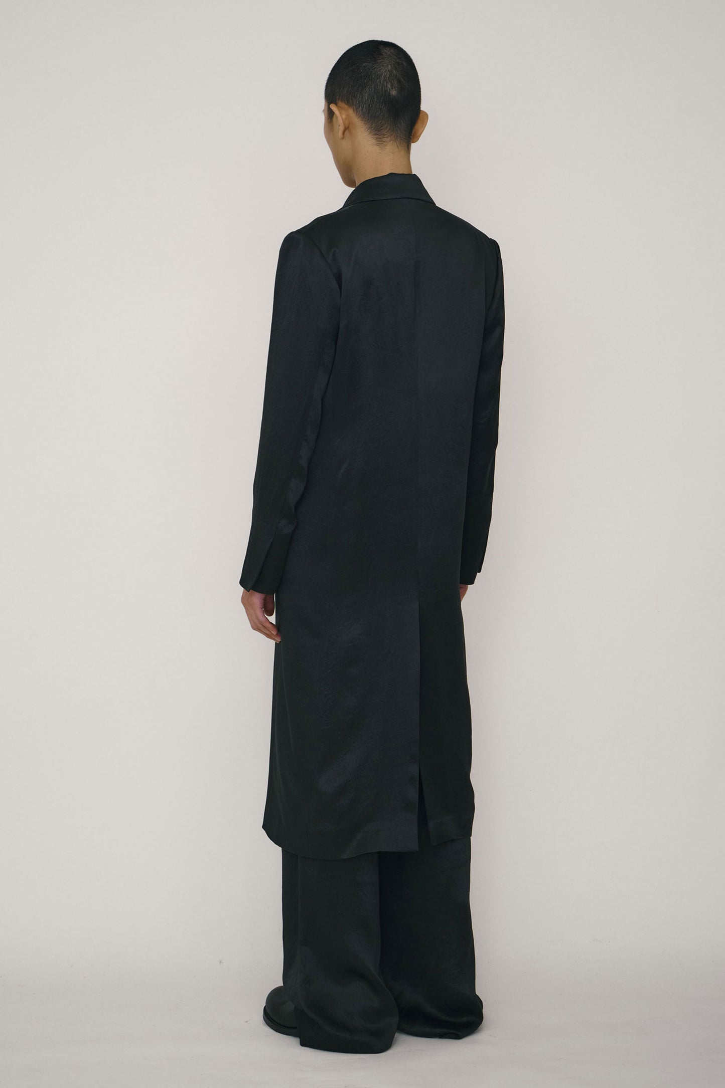 BLACK SATIN DESIGN LINE BLAZER COAT