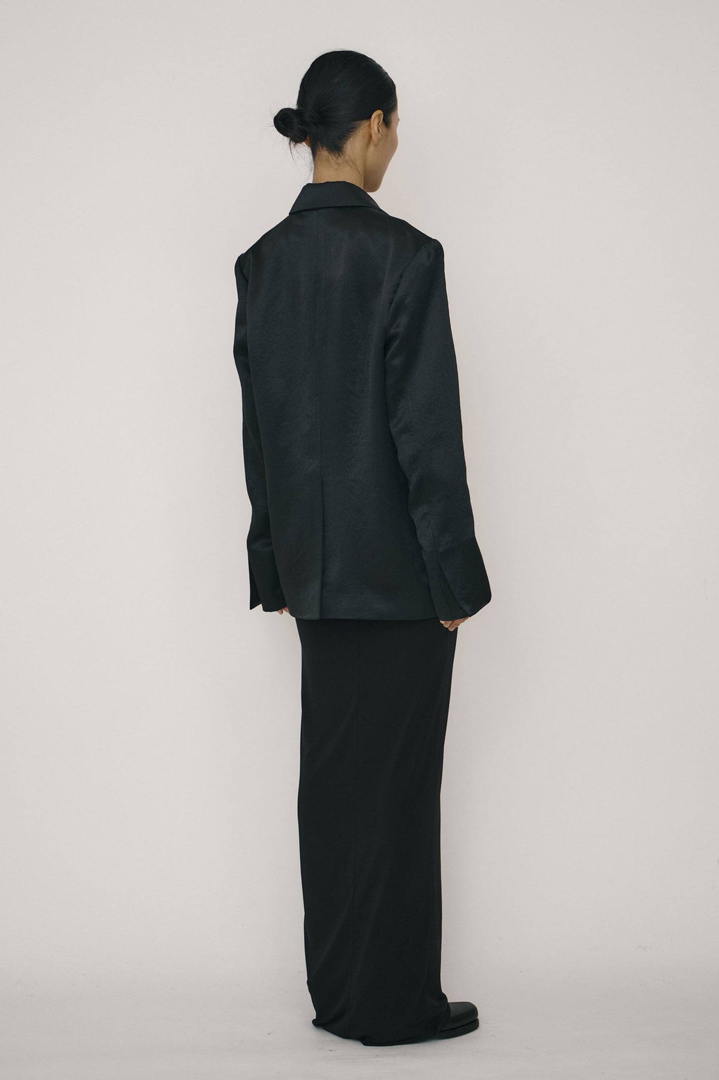 BLACK SATIN DESIGN LINE BLAZER