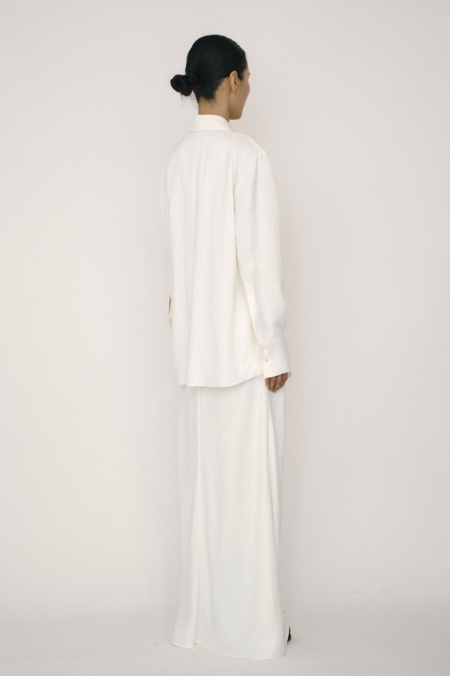 WHITE SATIN RAW EDGE SHIRT