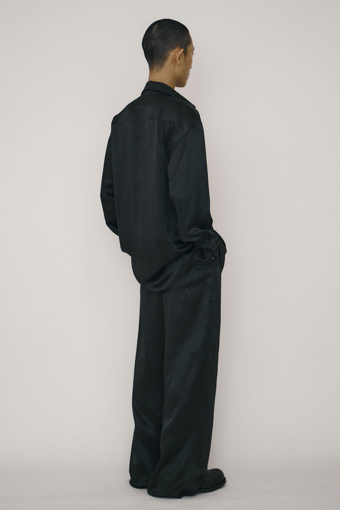 BLACK SATIN CHEST DIAGONAL POCKET SHIRT