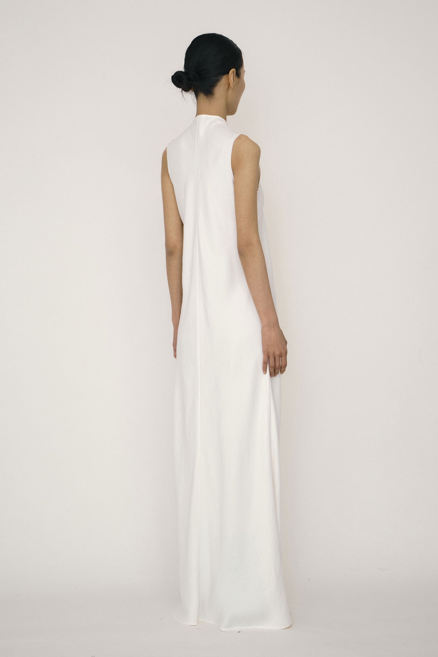 WHITE SATIN MANDARIN COLLAR BIAS-CUT DRESS