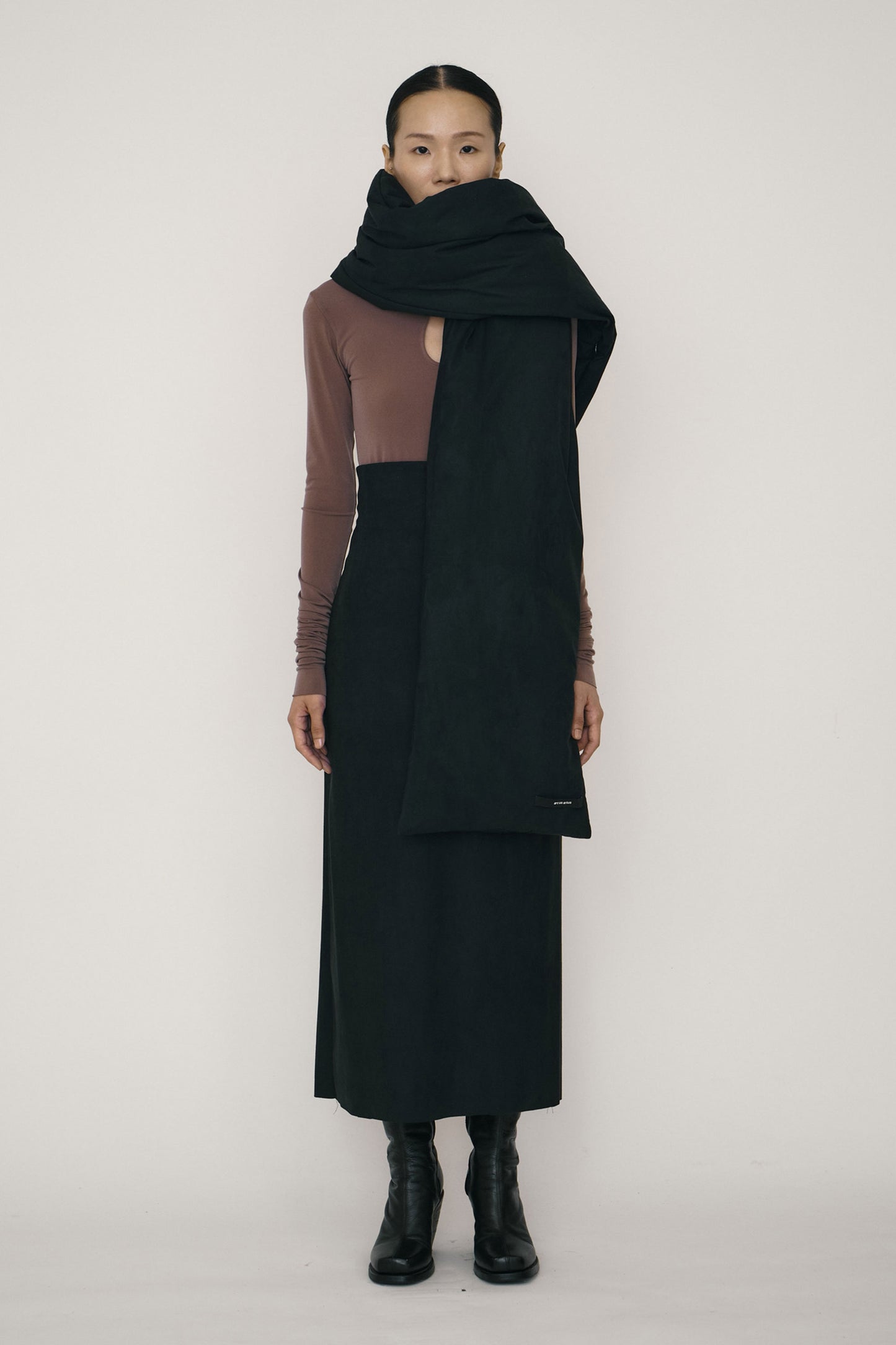 BLACK FAUX-SUEDE PADDED SCARF