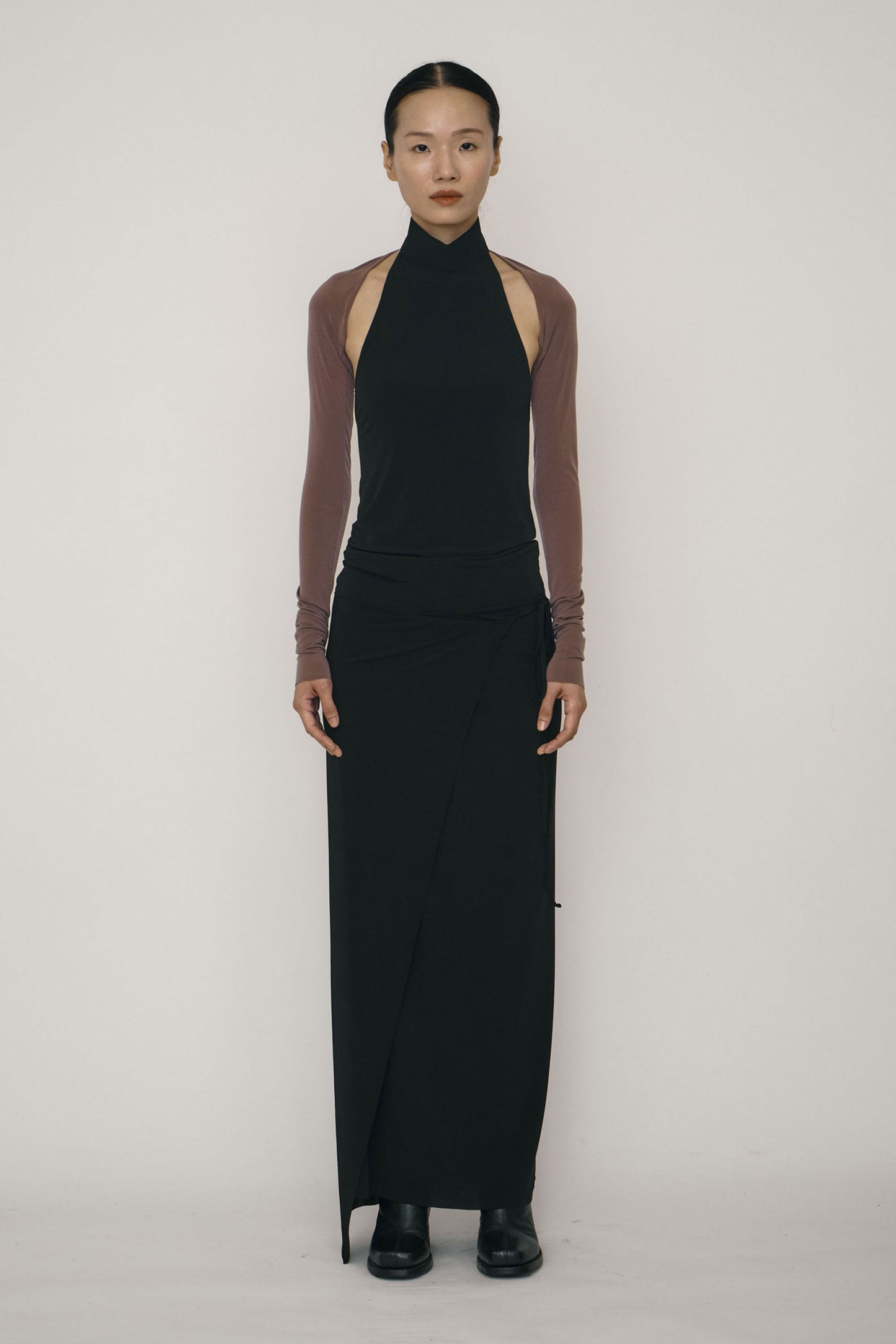 BLACK SKINNY HIGH HALTERNECK TOP