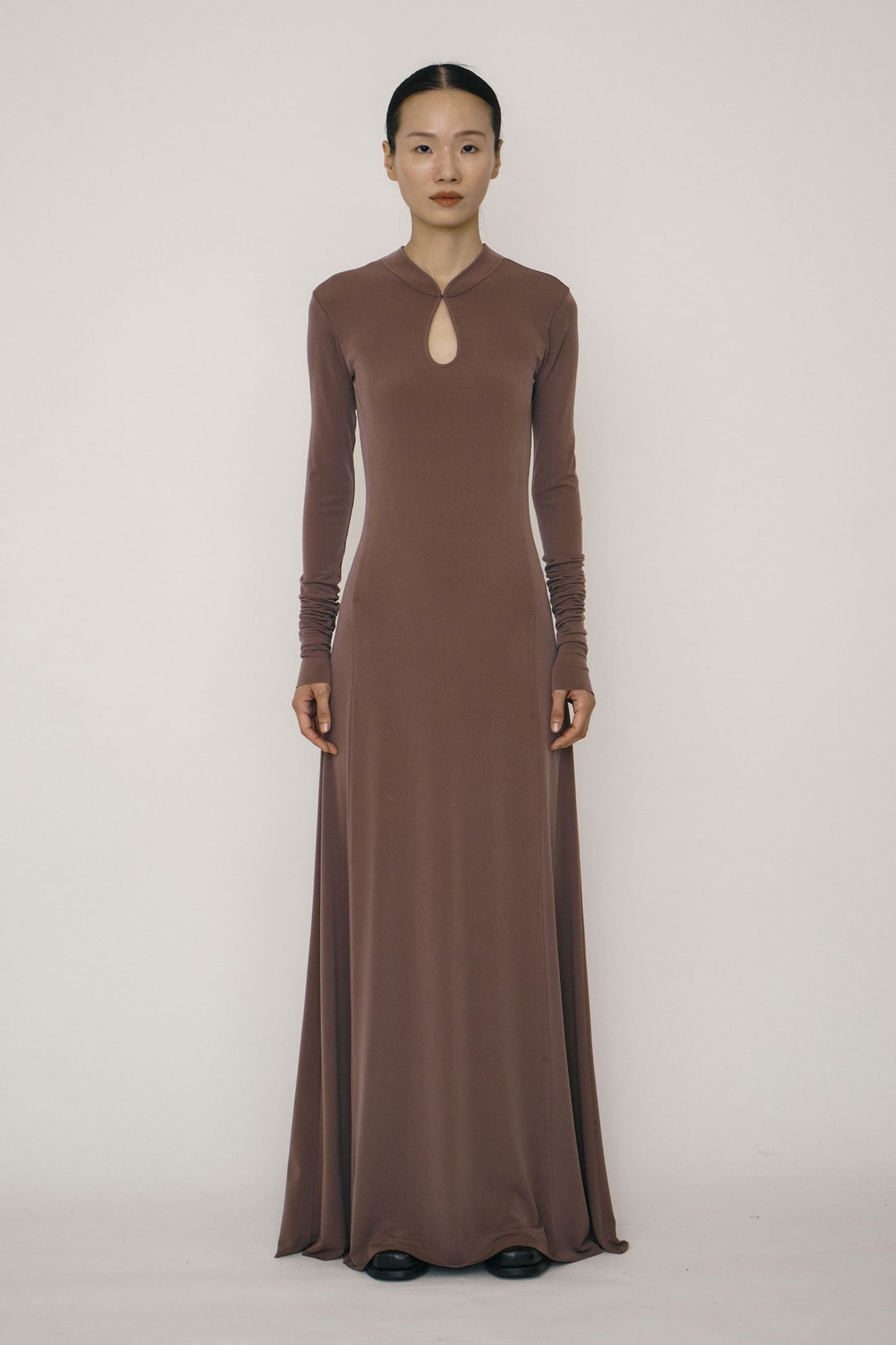KHAKI SKINNY LONG-SLEEVE MANDARIN COLLAR FLARED MAXI DRESS
