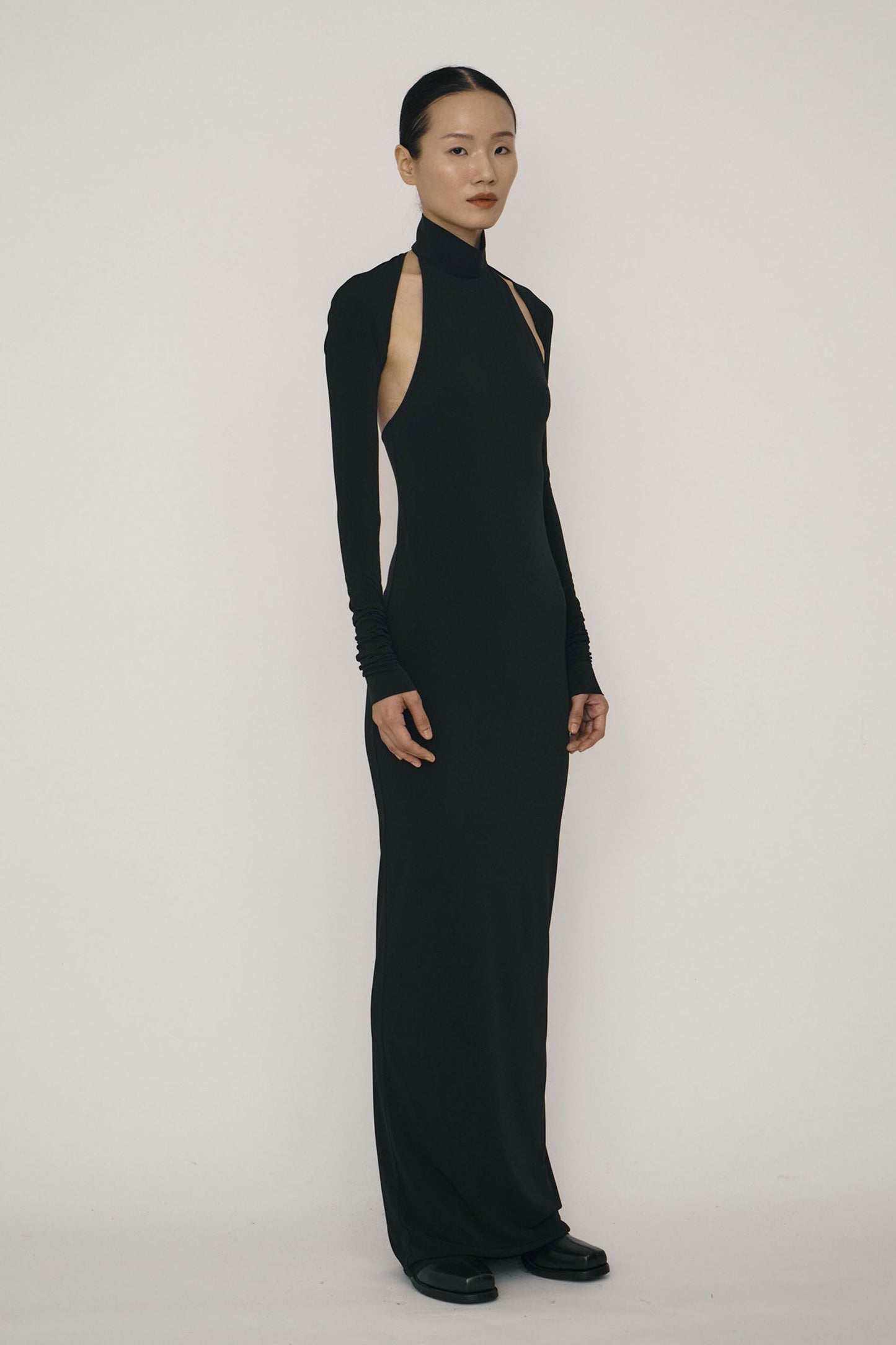 BLACK SKINNY HIGH HALTERNECK MAXI DRESS