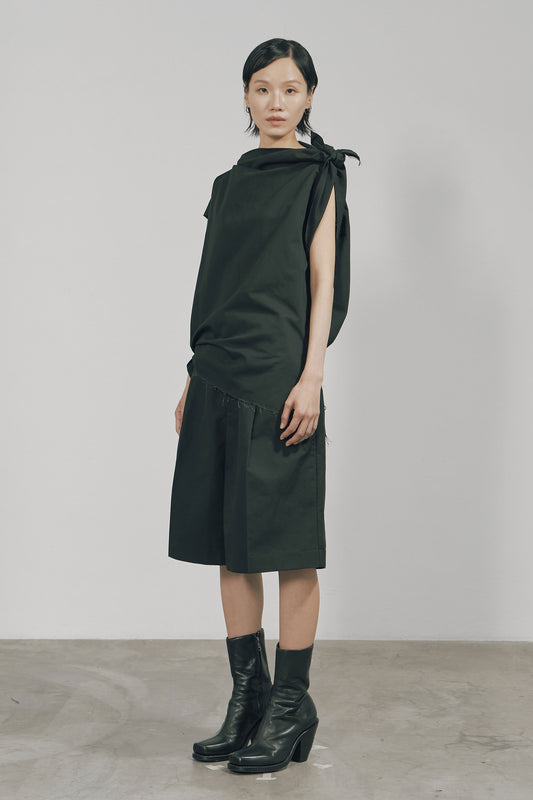 BLACK COTTON RAW EDGE ASYMMETRIC CUTTING TOP