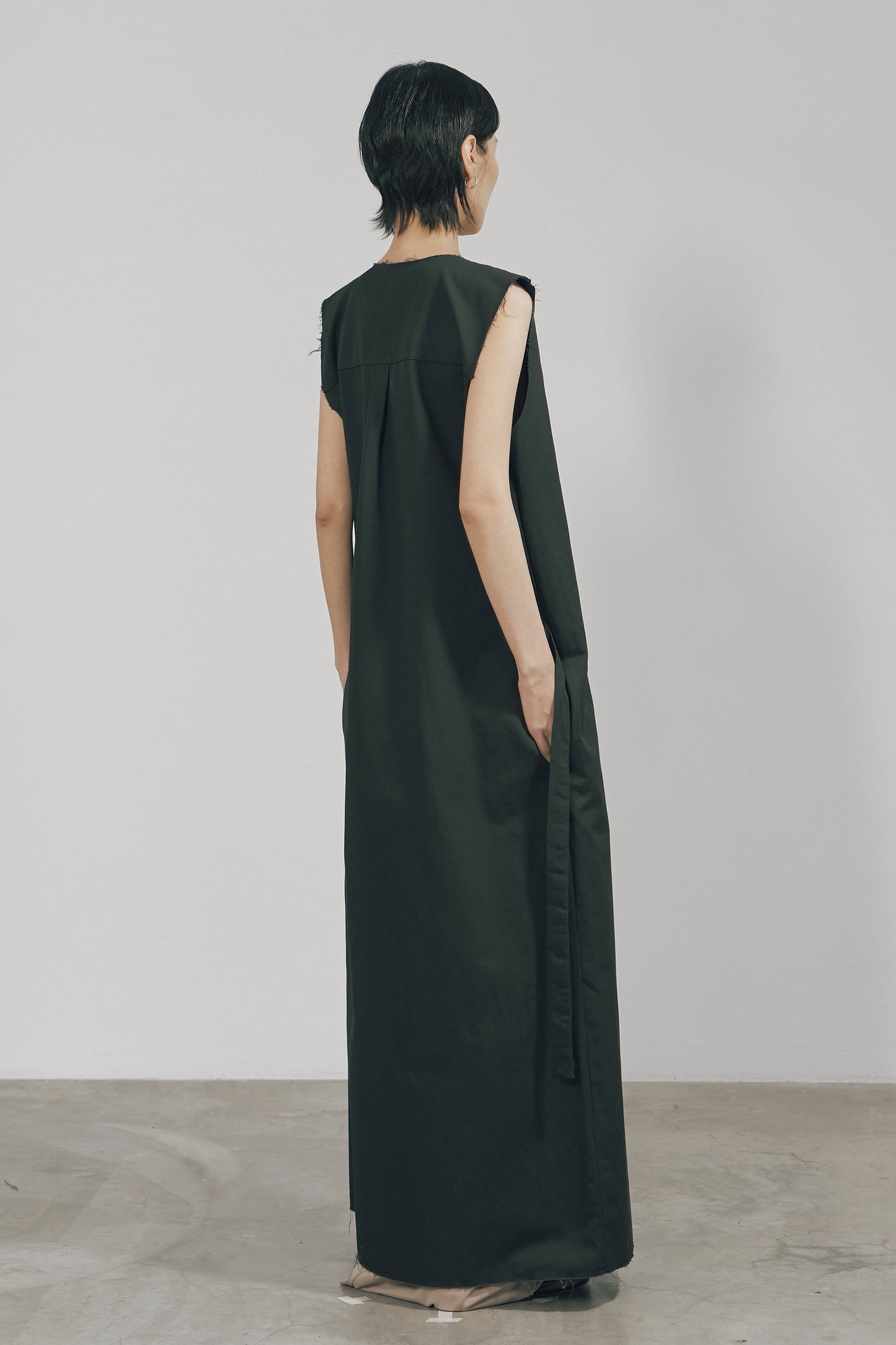 BLACK COTTON WRAP SLEEVELESS DRESS