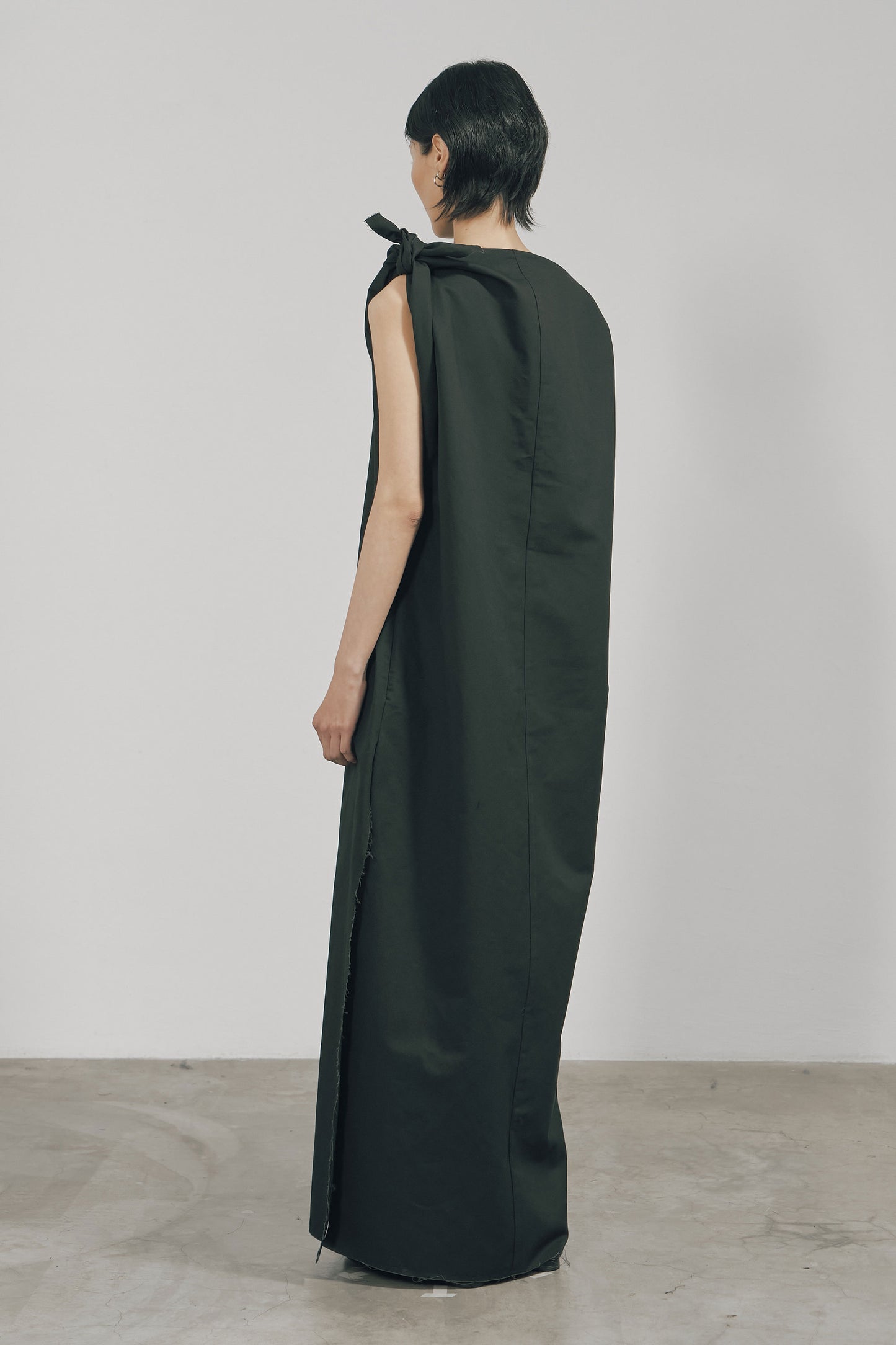 BLACK COTTON RAW EDGE ASYMMETRIC CUTTING DRESS