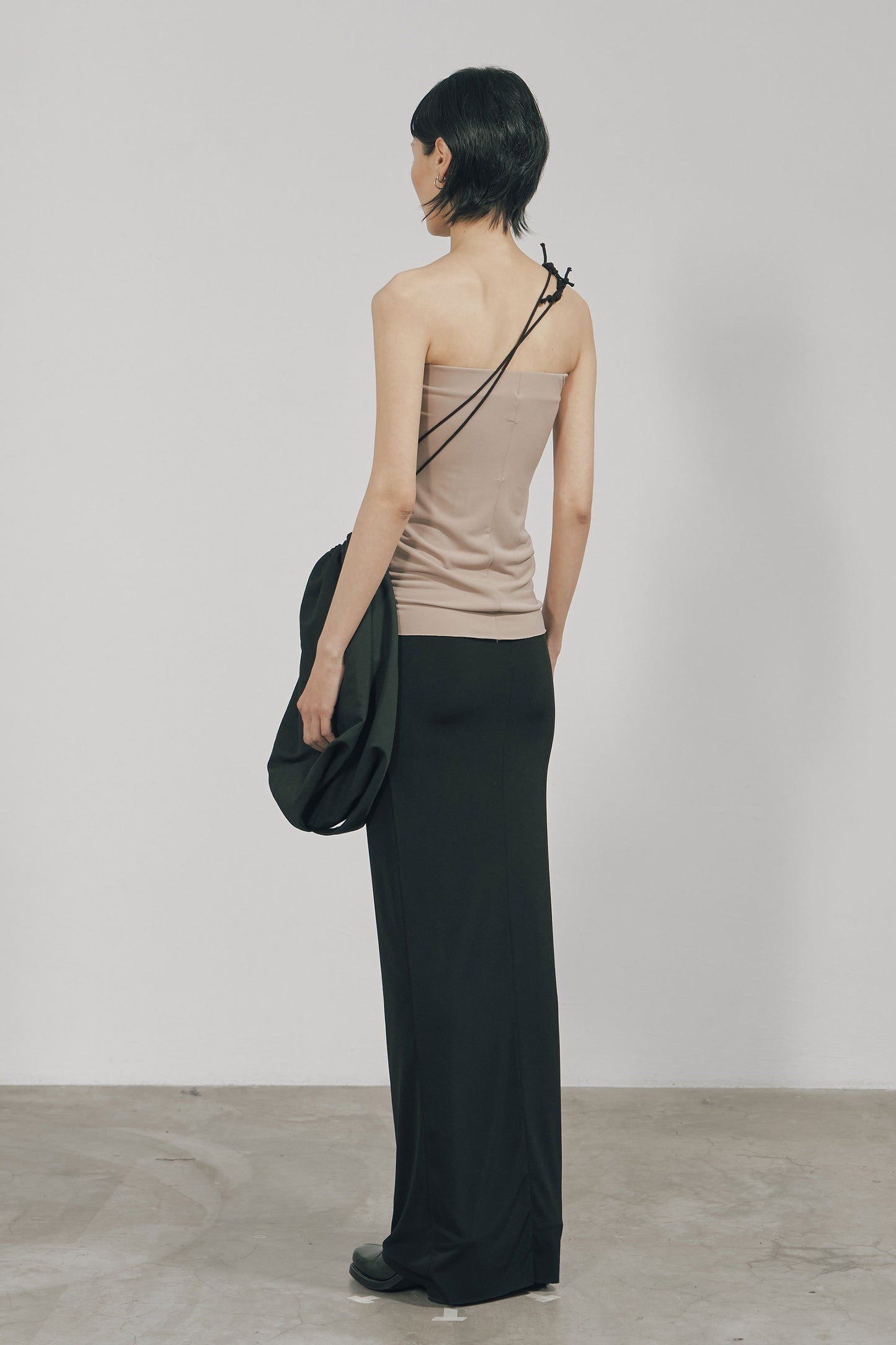 BLACK SKINNY MAXI SKIRT