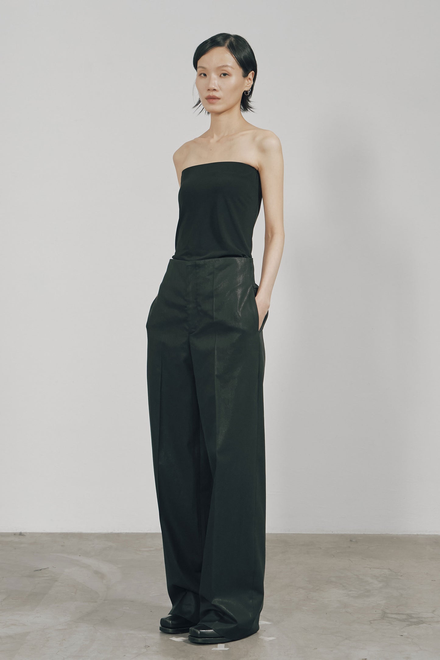 BLACK SKINNY TUBE TOP